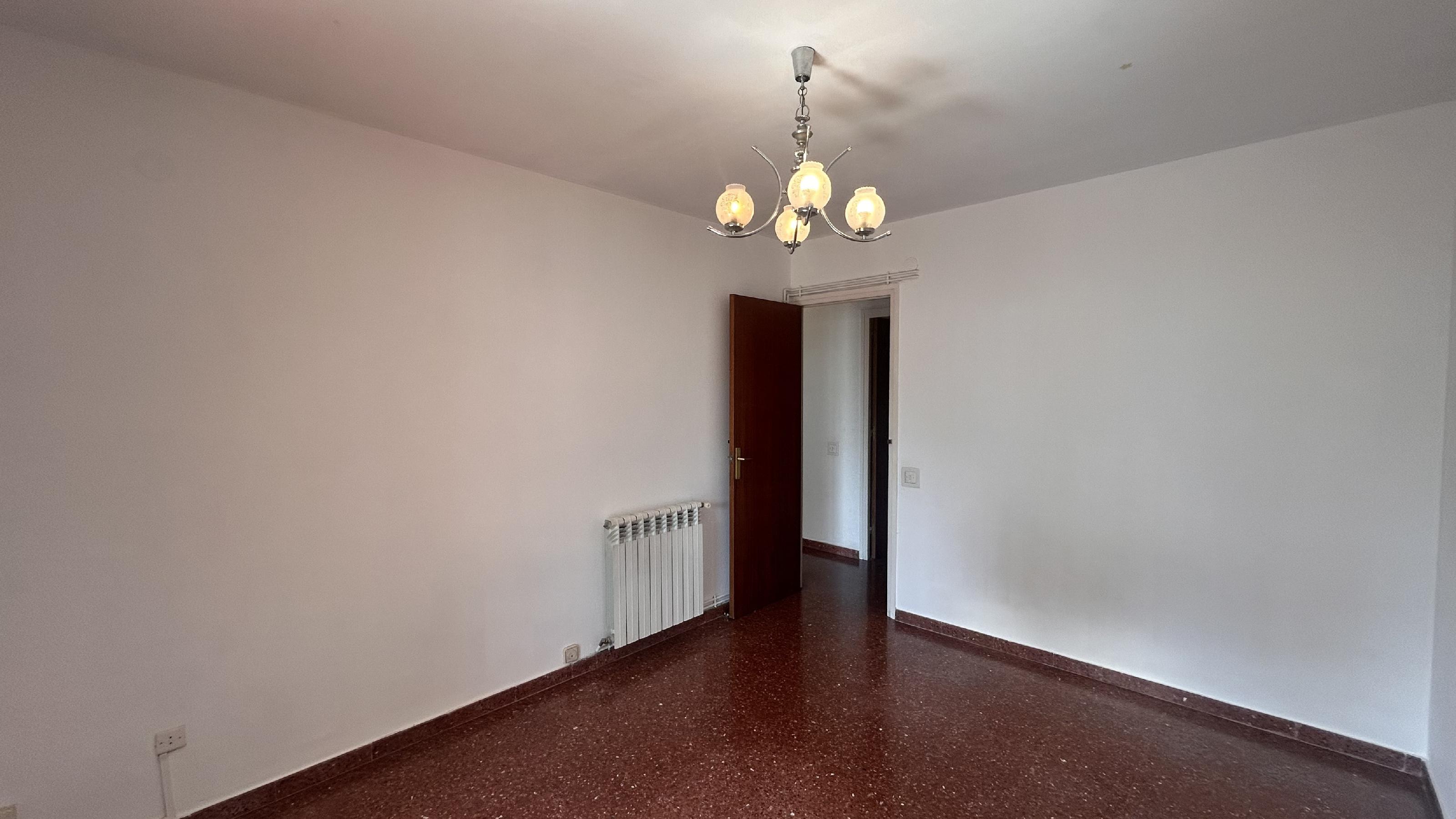 Imagen 24 Piso en venta en Molins De Rei / En pleno centro de Molins de Rei. Junto al Ayuntamiento