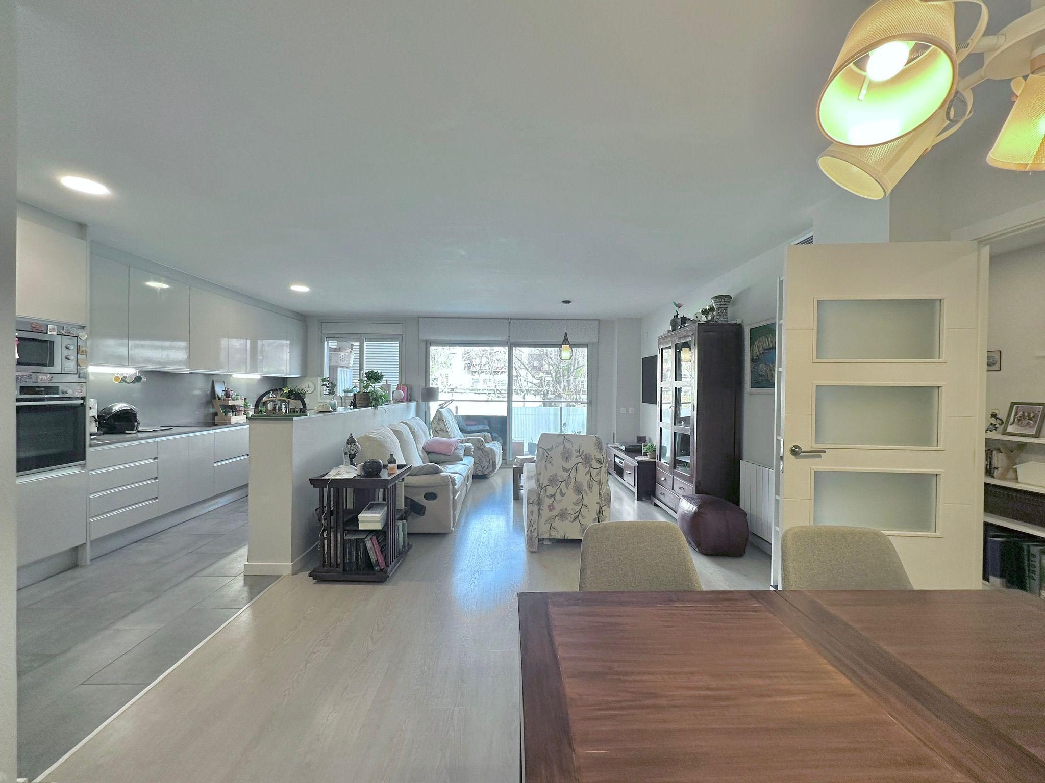 Imagen 5 Piso en venta en Molins De Rei / Próximo al parque de la Mariona