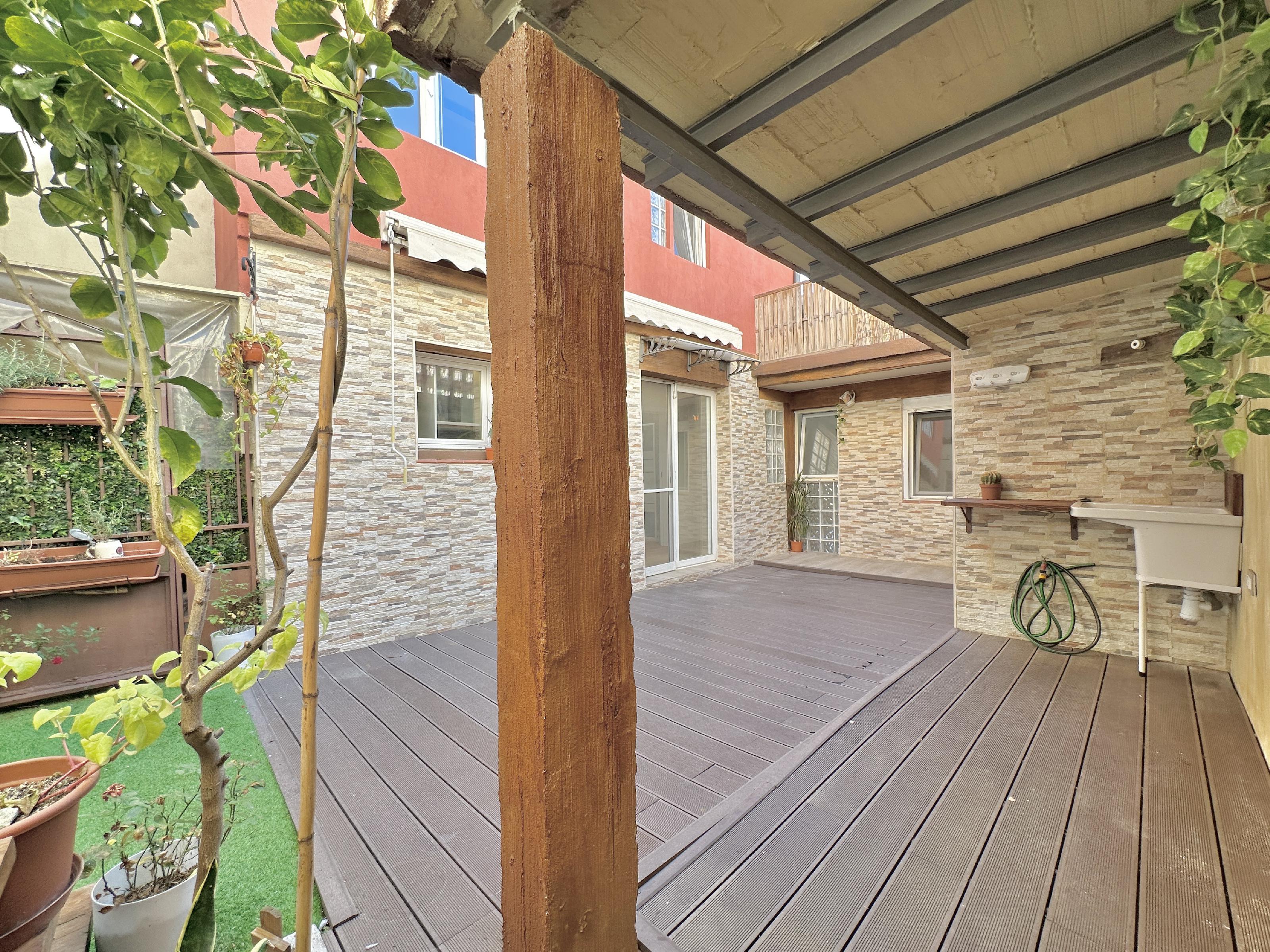 Imagen 4 Casa en venta en Molins De Rei / Próximo al barrio de les Guardioles