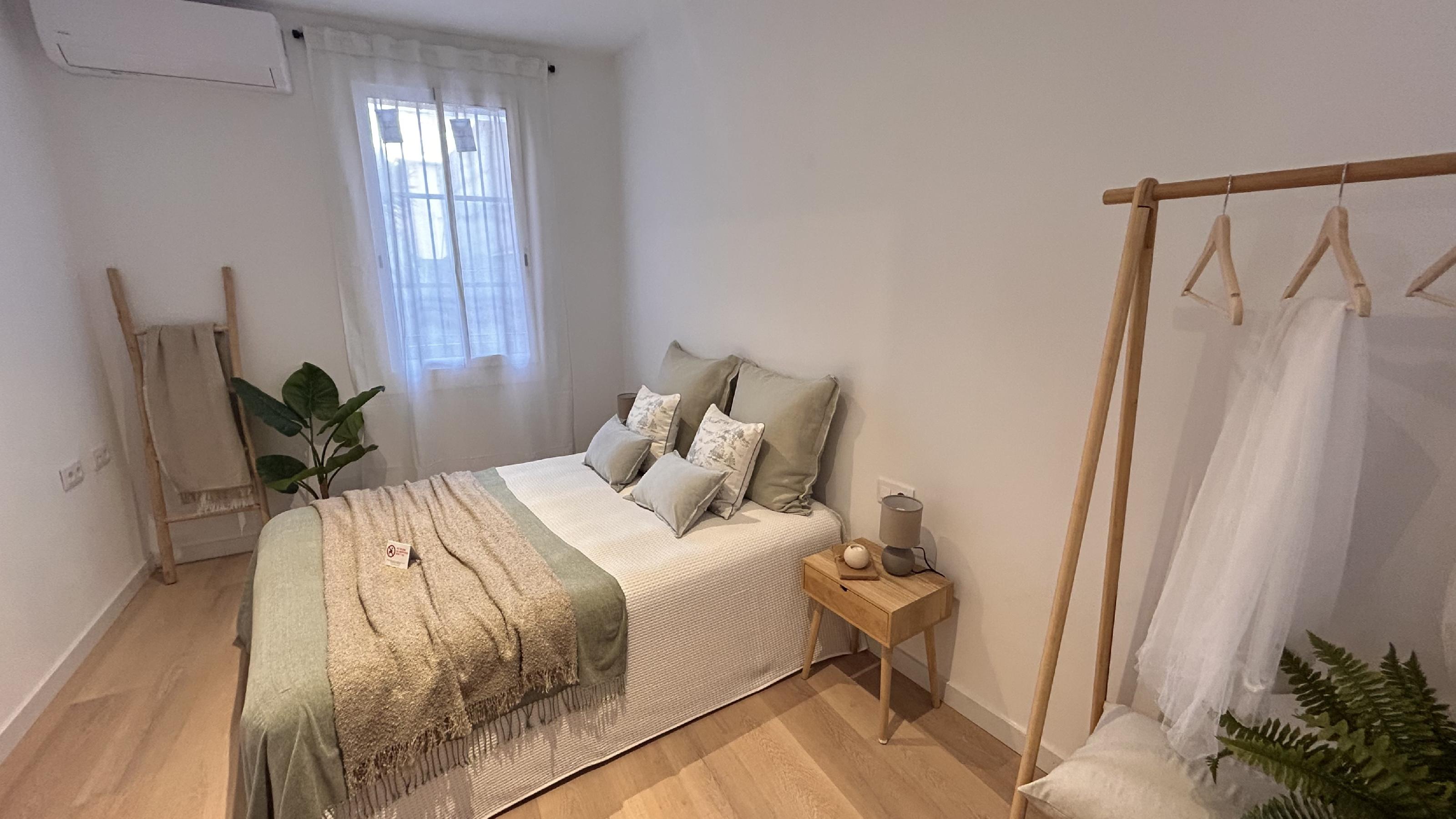 Imagen 14 Piso en venta en Barcelona / Junto al Camp Nou Les Corts