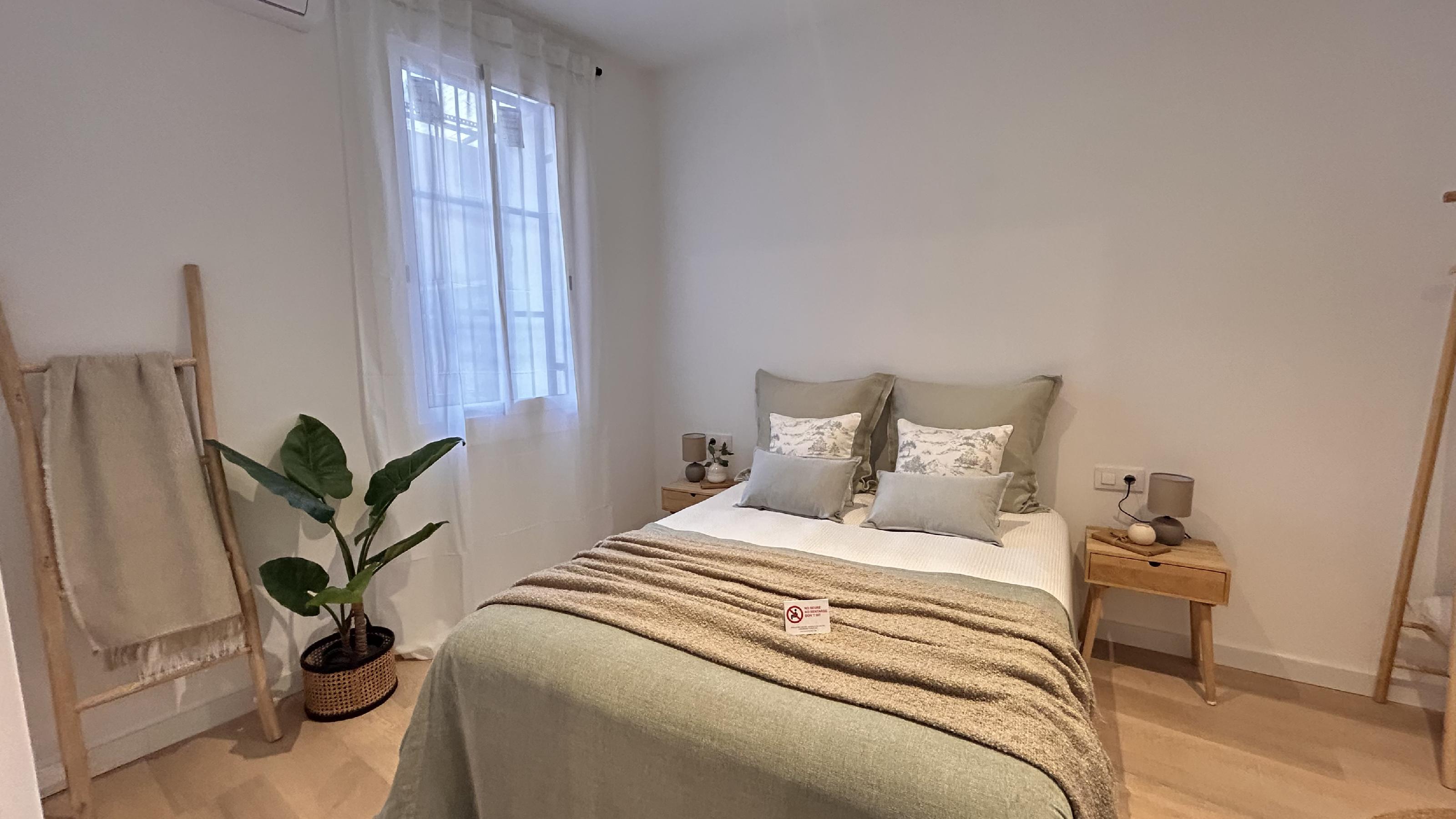 Imagen 13 Piso en venta en Barcelona / Junto al Camp Nou Les Corts