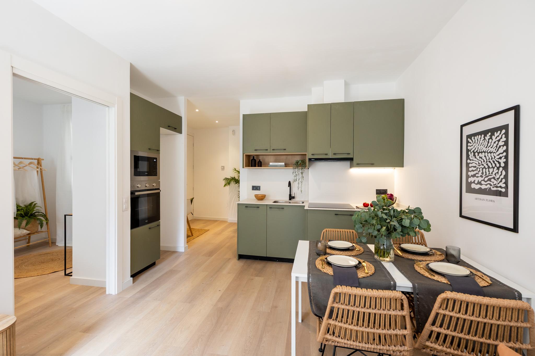 Imagen 25 Piso en venta en Barcelona / Junto al Camp Nou Les Corts