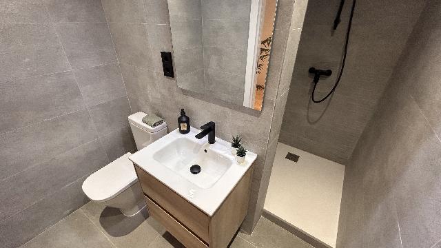 Imagen 2 Inmueble 301247 - Piso en venta en Barcelona / Junto al Camp Nou (Les Corts)