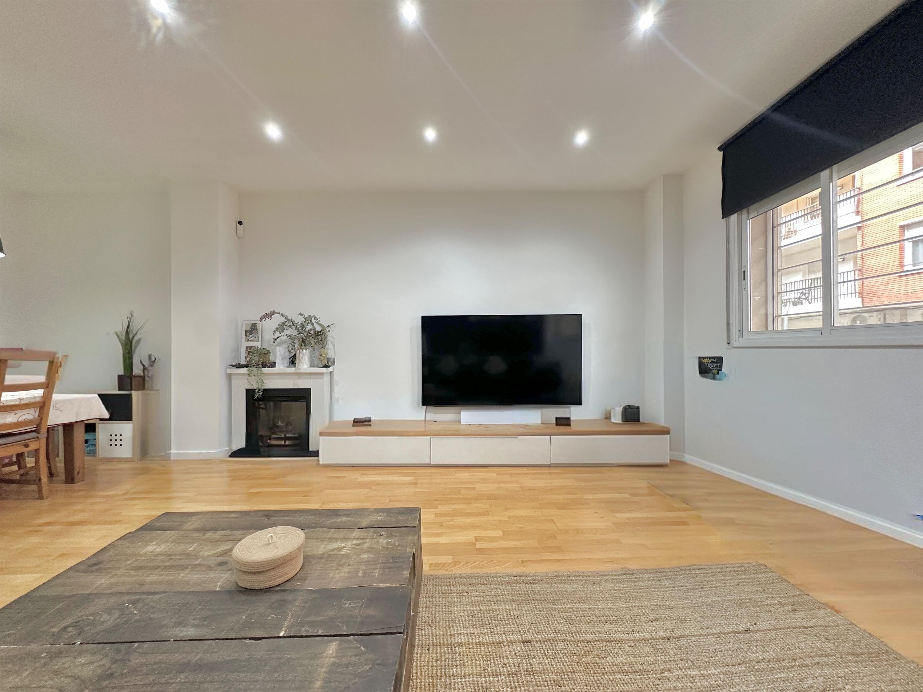 Imagen 14 Planta Baja en venta en Molins De Rei / Próximo al parque de la Mariona 