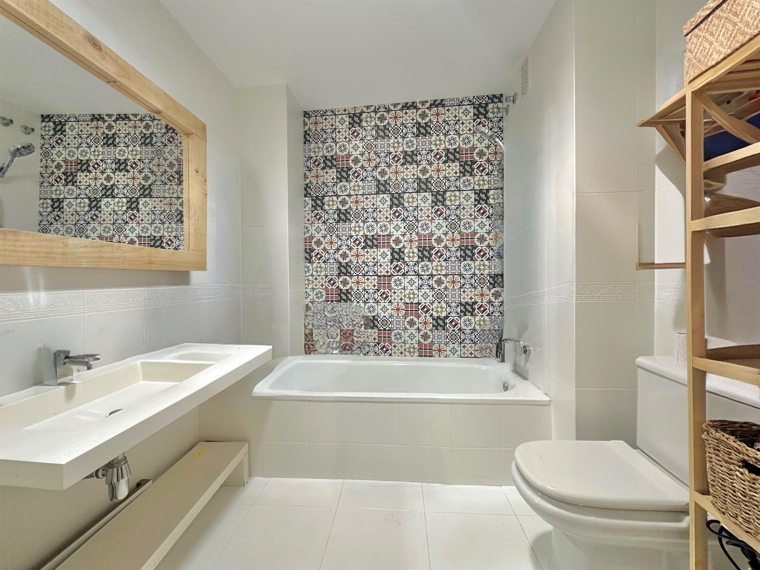 Imagen 27 Planta Baja en venta en Molins De Rei / Próximo al parque de la Mariona 