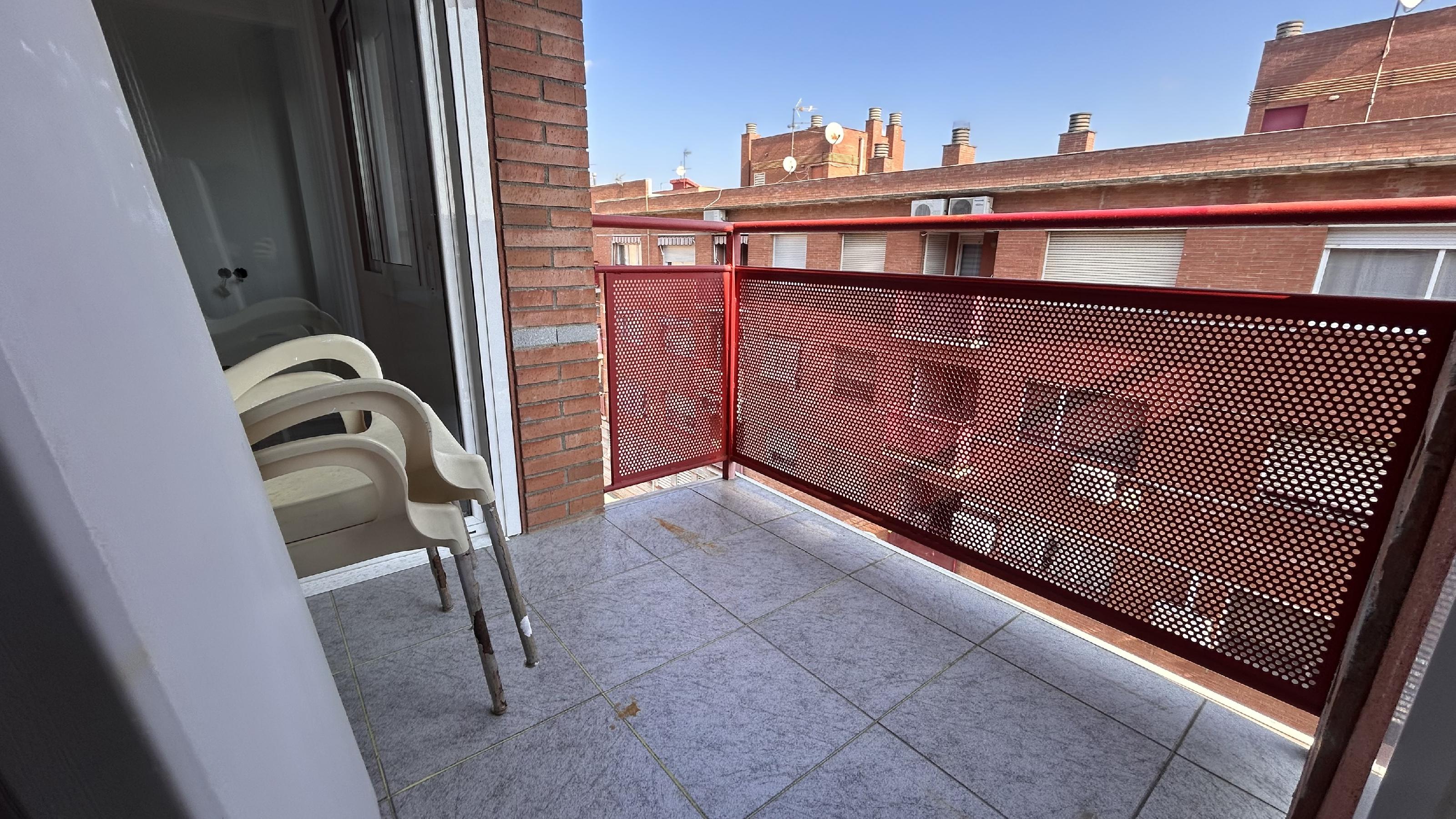 Imagen 10 Piso en venta en Sant Andreu De La Barca / Próximo al supermercado Dia zona la Solana