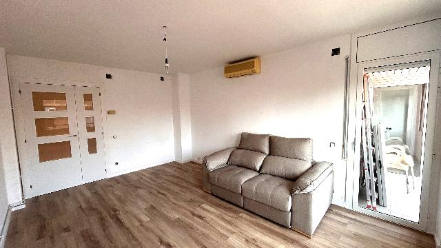 Imagen 6 Inmueble 301601 - Piso en venta en Sant Andreu De La Barca / Próximo al supermercado Dia (zona la Solana)