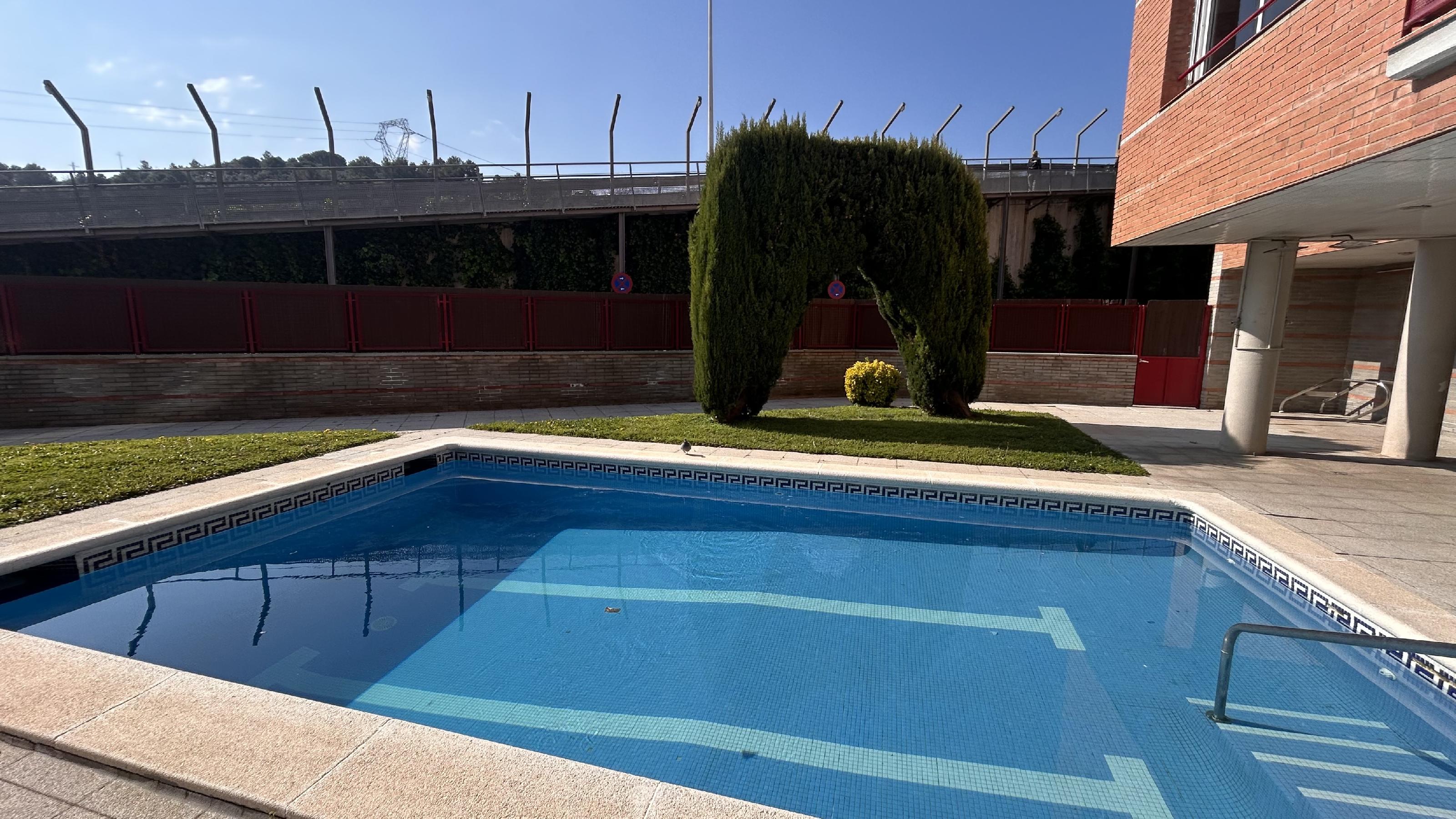 Imagen 31 Piso en venta en Sant Andreu De La Barca / Próximo al supermercado Dia zona la Solana