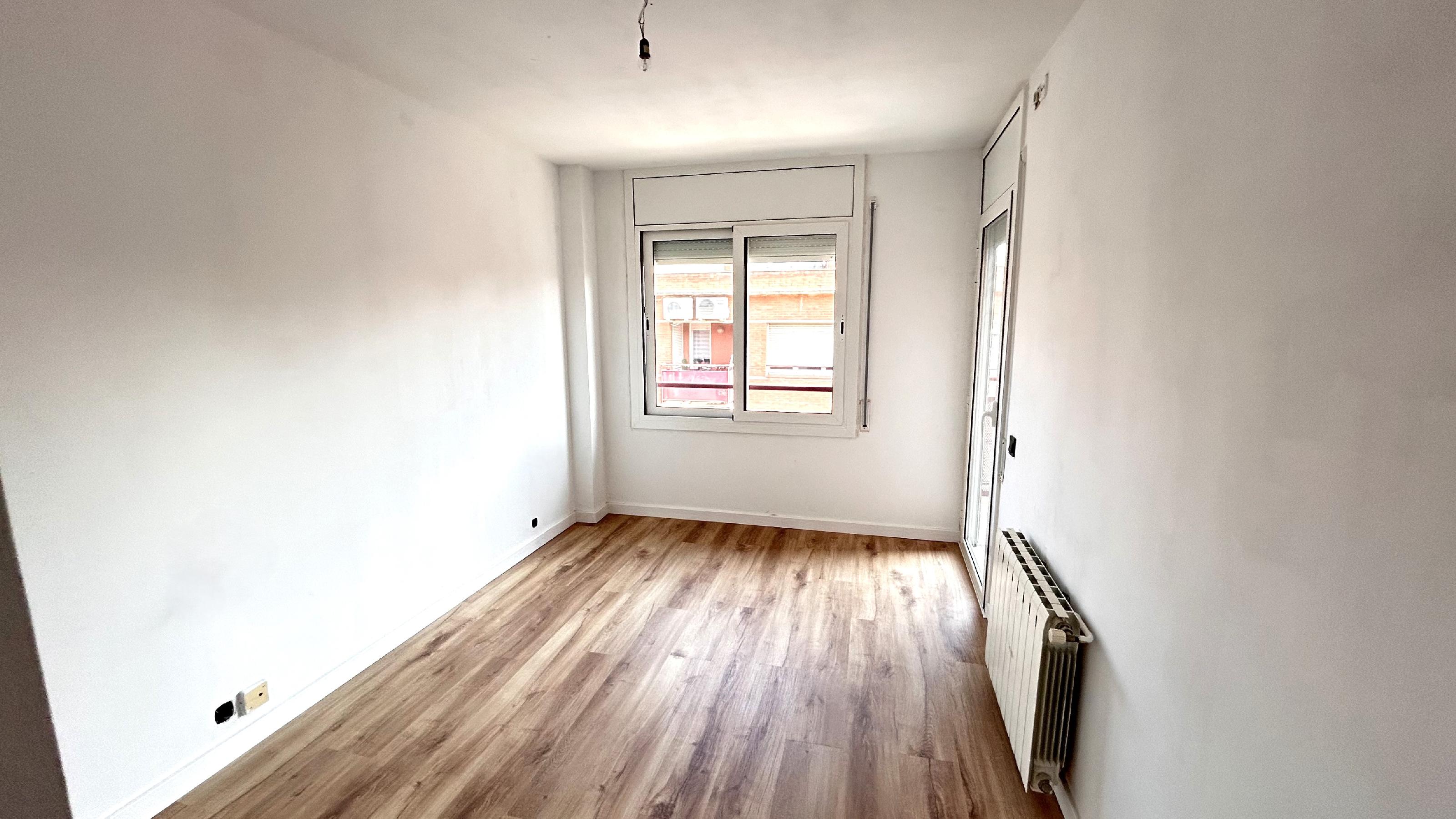 Imagen 40 Piso en venta en Sant Andreu De La Barca / Próximo al supermercado Dia zona la Solana