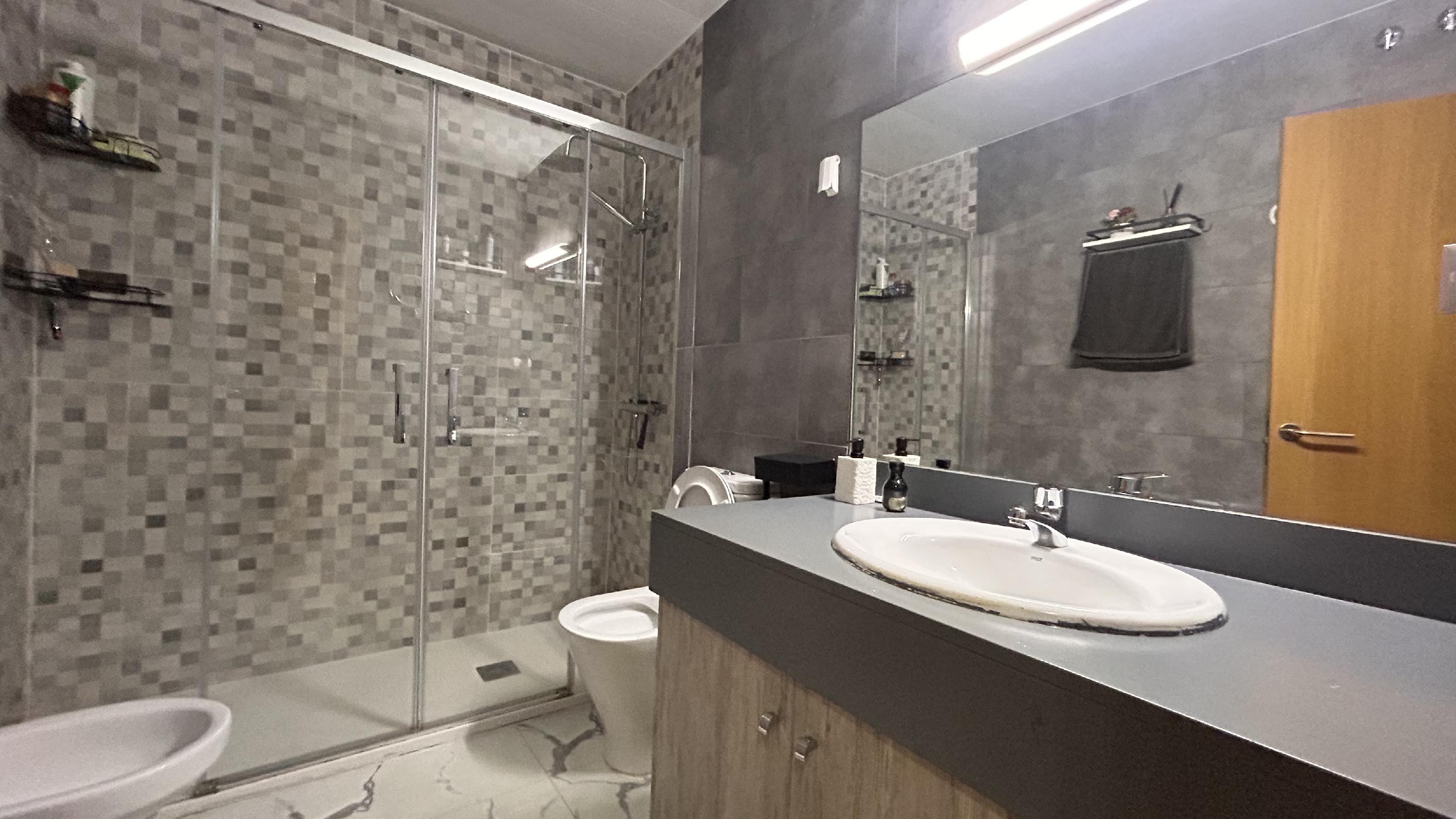 Imagen 22 Piso en venta en Sant Andreu De La Barca / Junto a la oficina de Correos La Solana