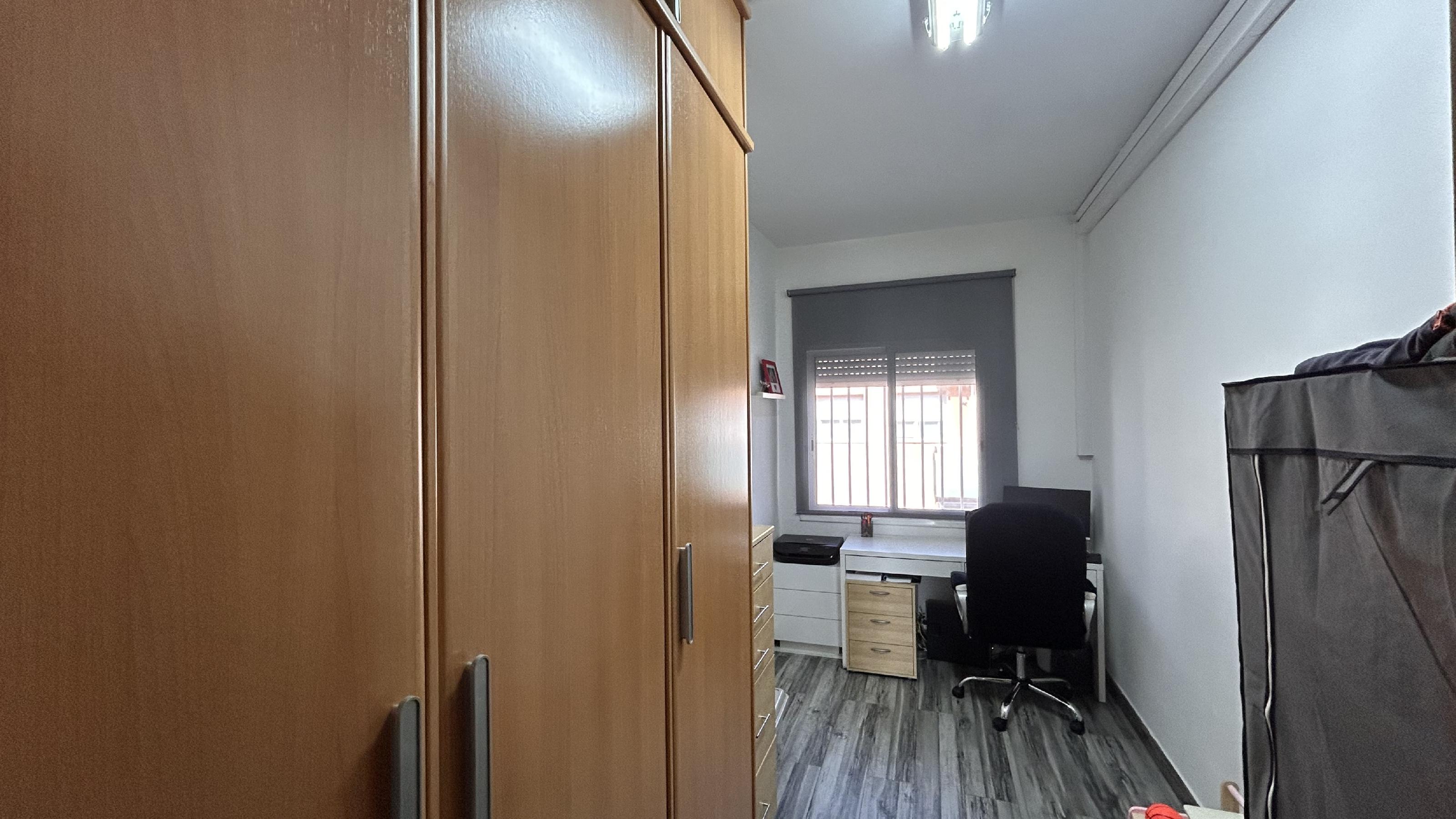 Imagen 23 Piso en venta en Sant Andreu De La Barca / Junto a la oficina de Correos La Solana