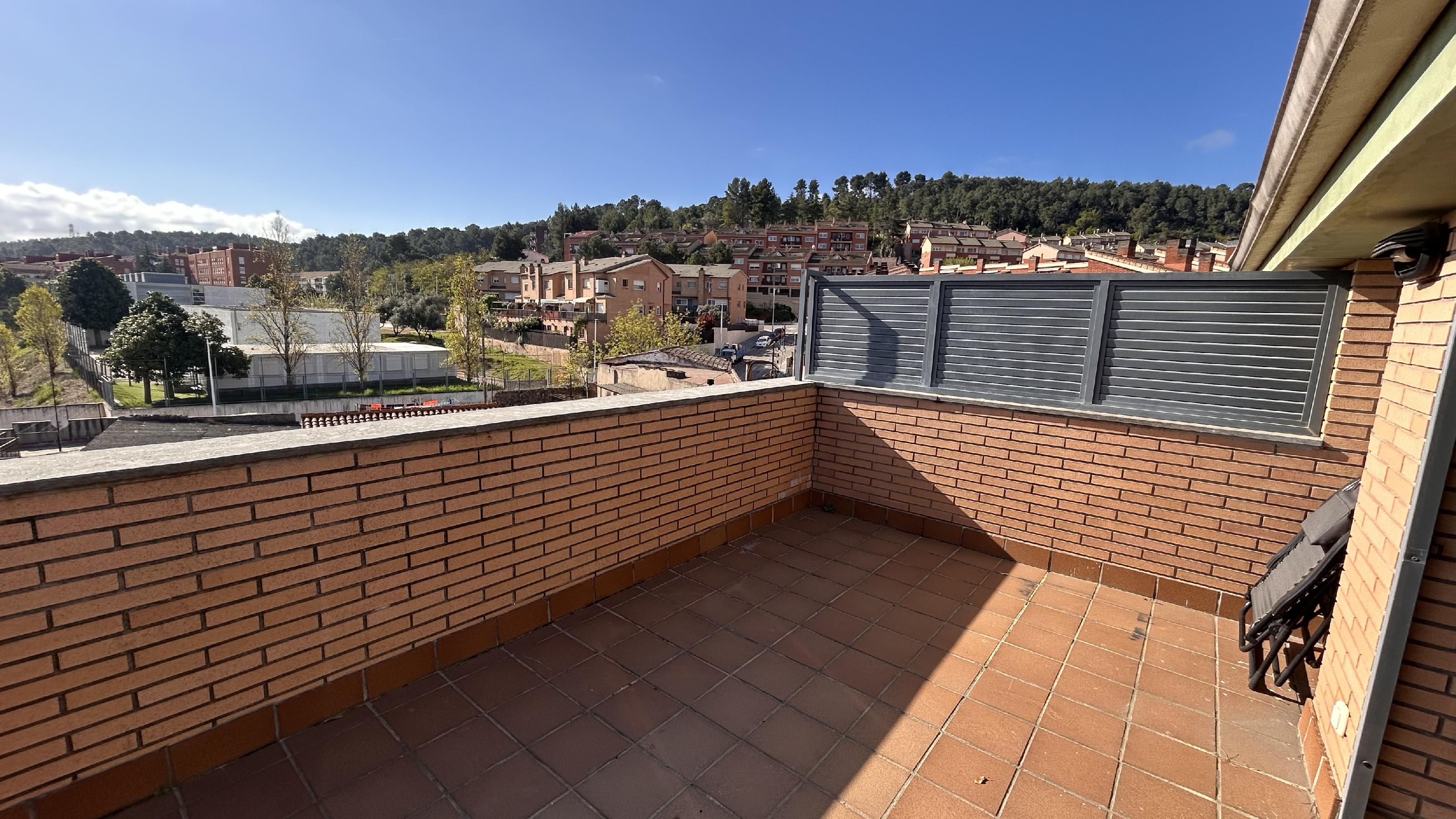 Imagen 4 Casa en venta en Sant Andreu De La Barca / Junto a la estación de Ferrocarriles Catalanes