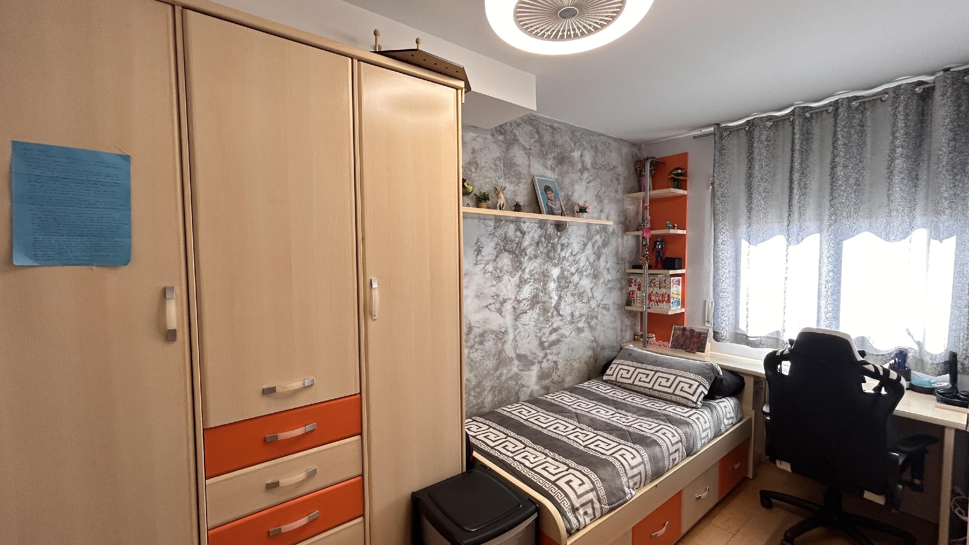 Imagen 29 Casa en venta en Sant Andreu De La Barca / Junto a la estación de Ferrocarriles Catalanes