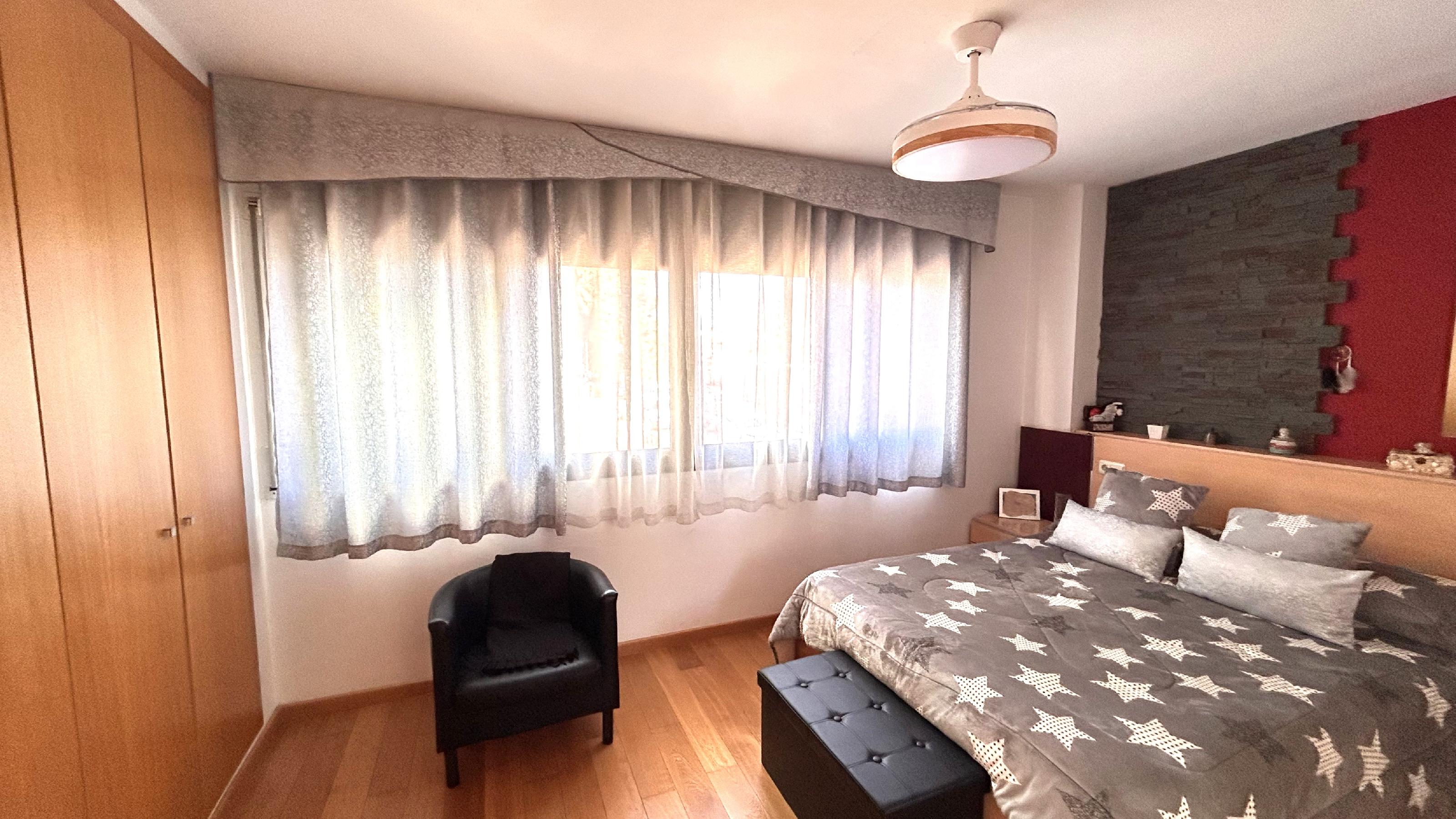 Imagen 19 Casa en venta en Sant Andreu De La Barca / Junto a la estación de Ferrocarriles Catalanes
