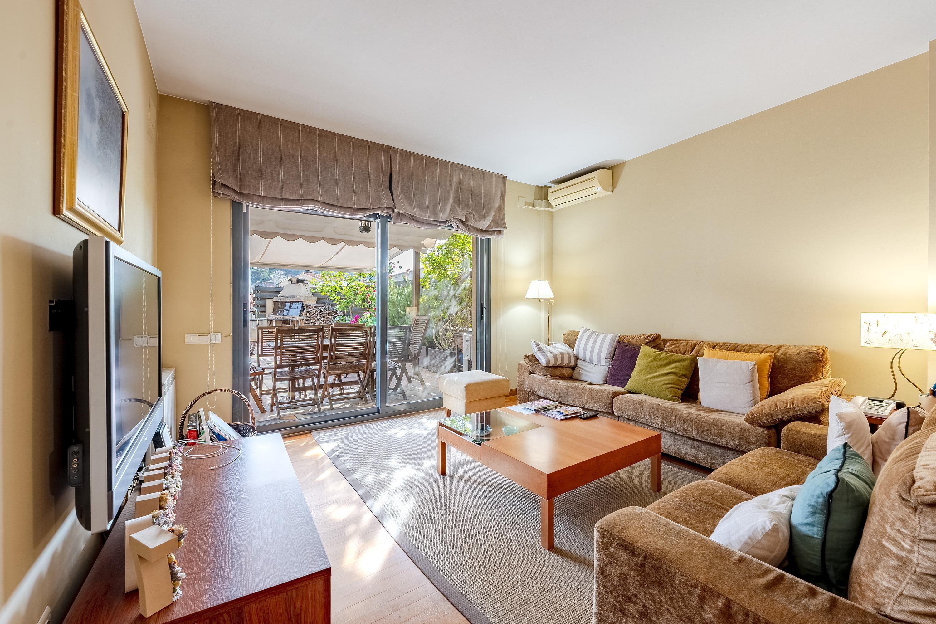 Imagen 8 Casa en venta en Vallirana / Can Rovira - Junto al centro