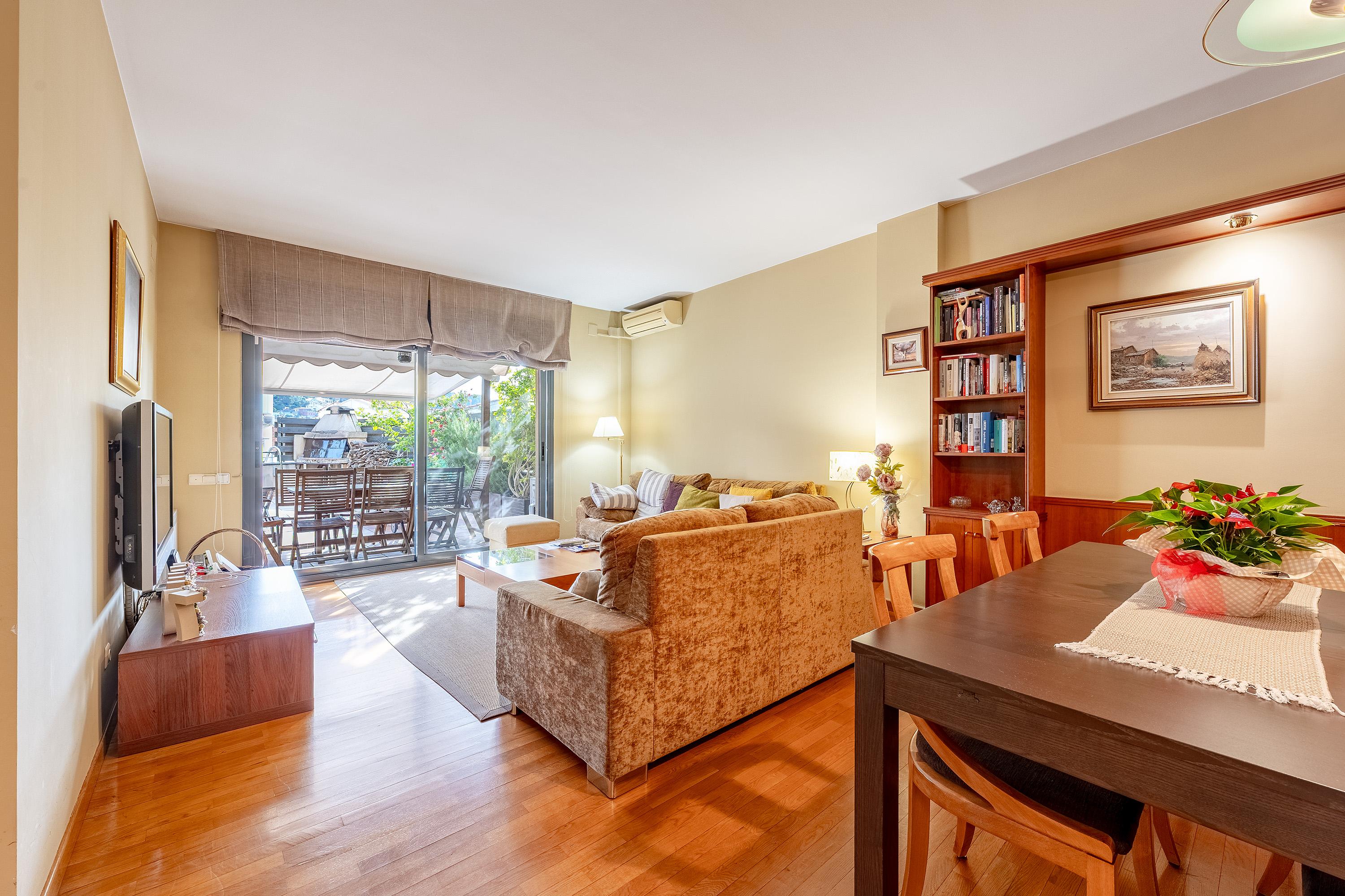 Imagen 5 Casa en venta en Vallirana / Can Rovira - Junto al centro