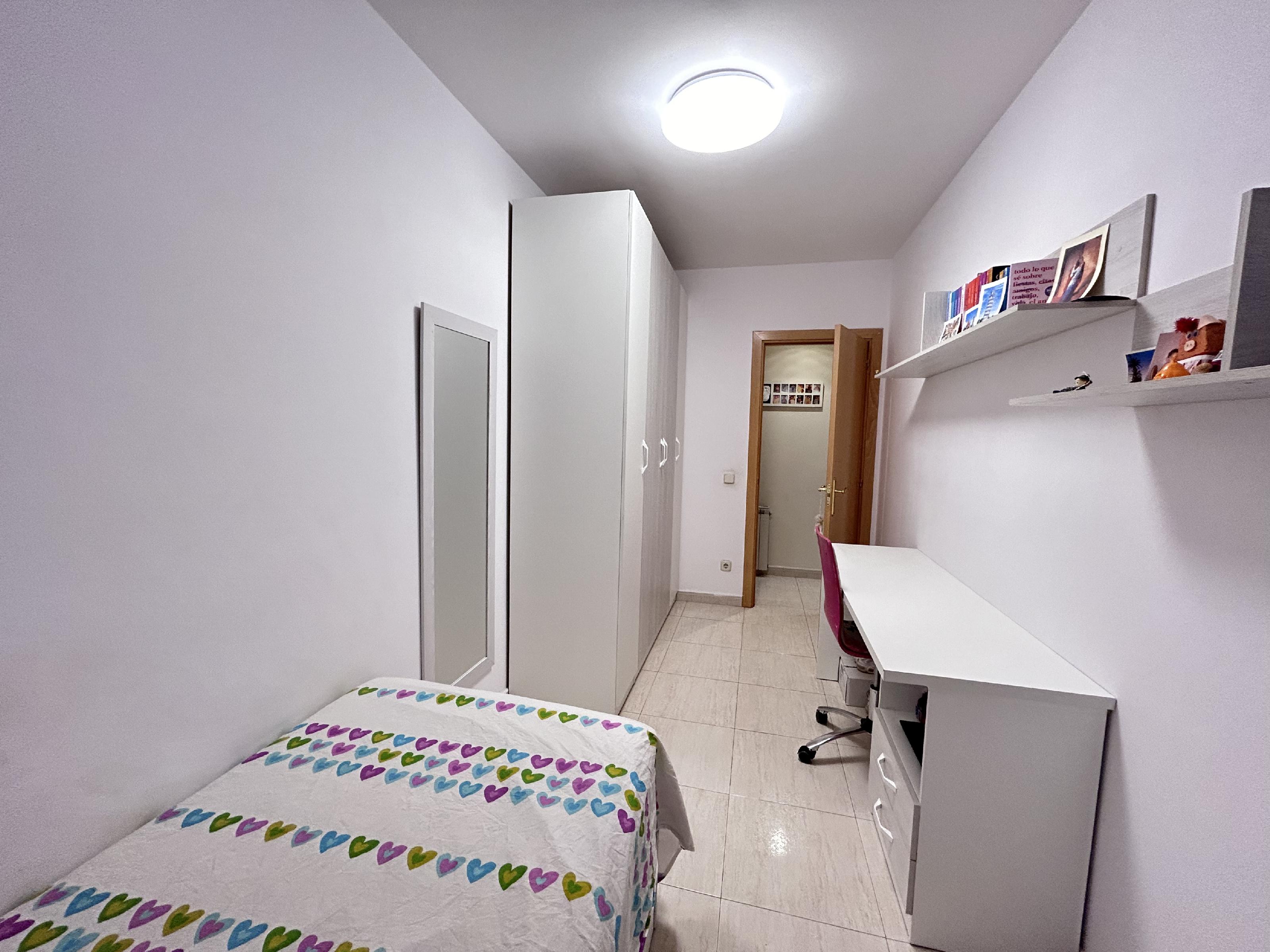 Imagen 26 Piso en venta en Molins De Rei / En el barrio de la Granja