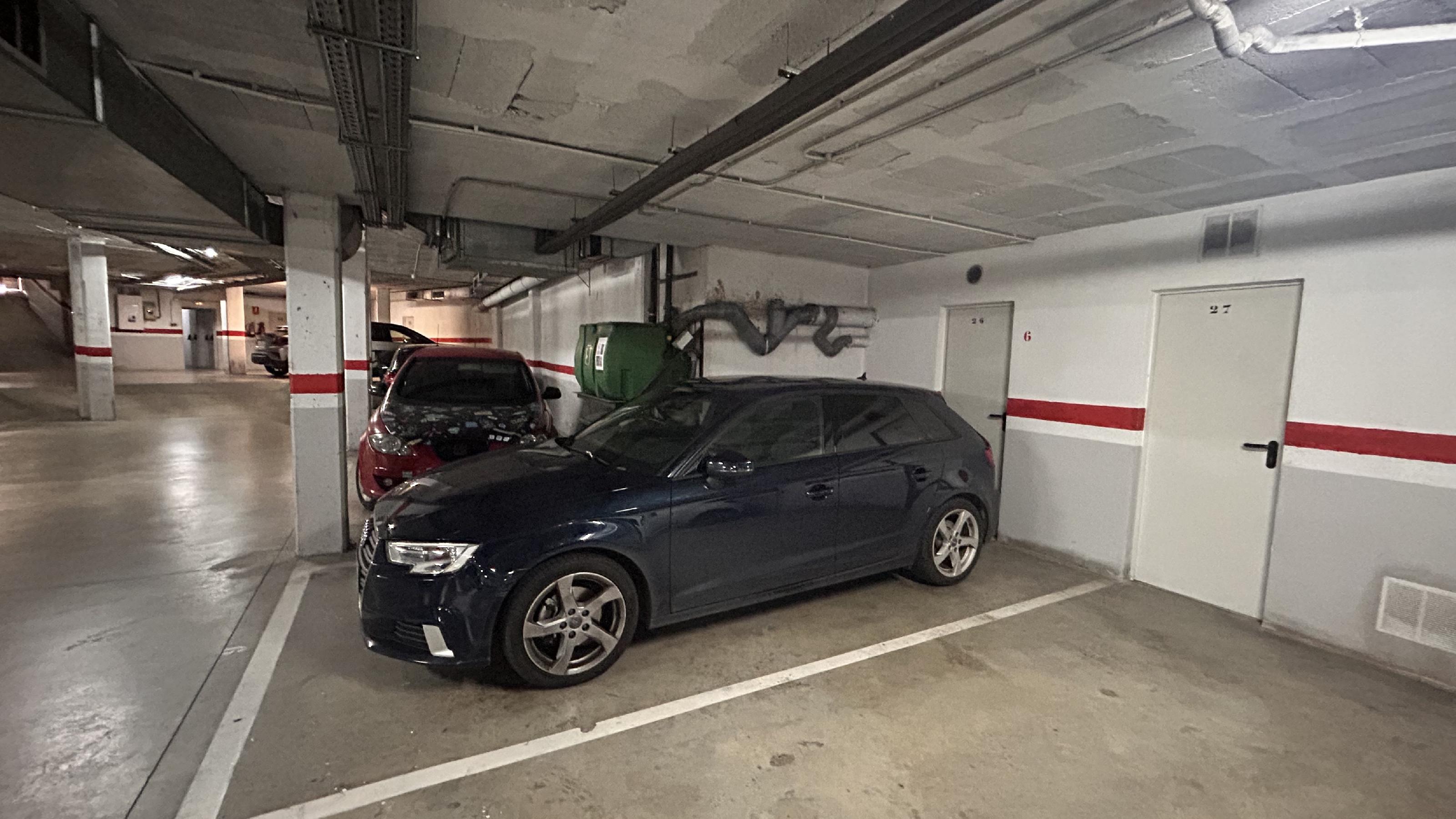 Imagen 5 Parking Coche en alquiler en Molins De Rei / Próximo a la plaza de la Cruz Molins de Rei
