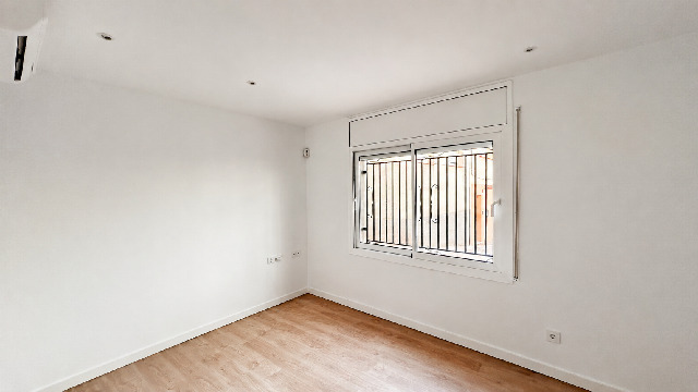 Imagen 32 Inmueble 303264 - Planta Baja en venta en Papiol (El) / Junto al centro de la población.