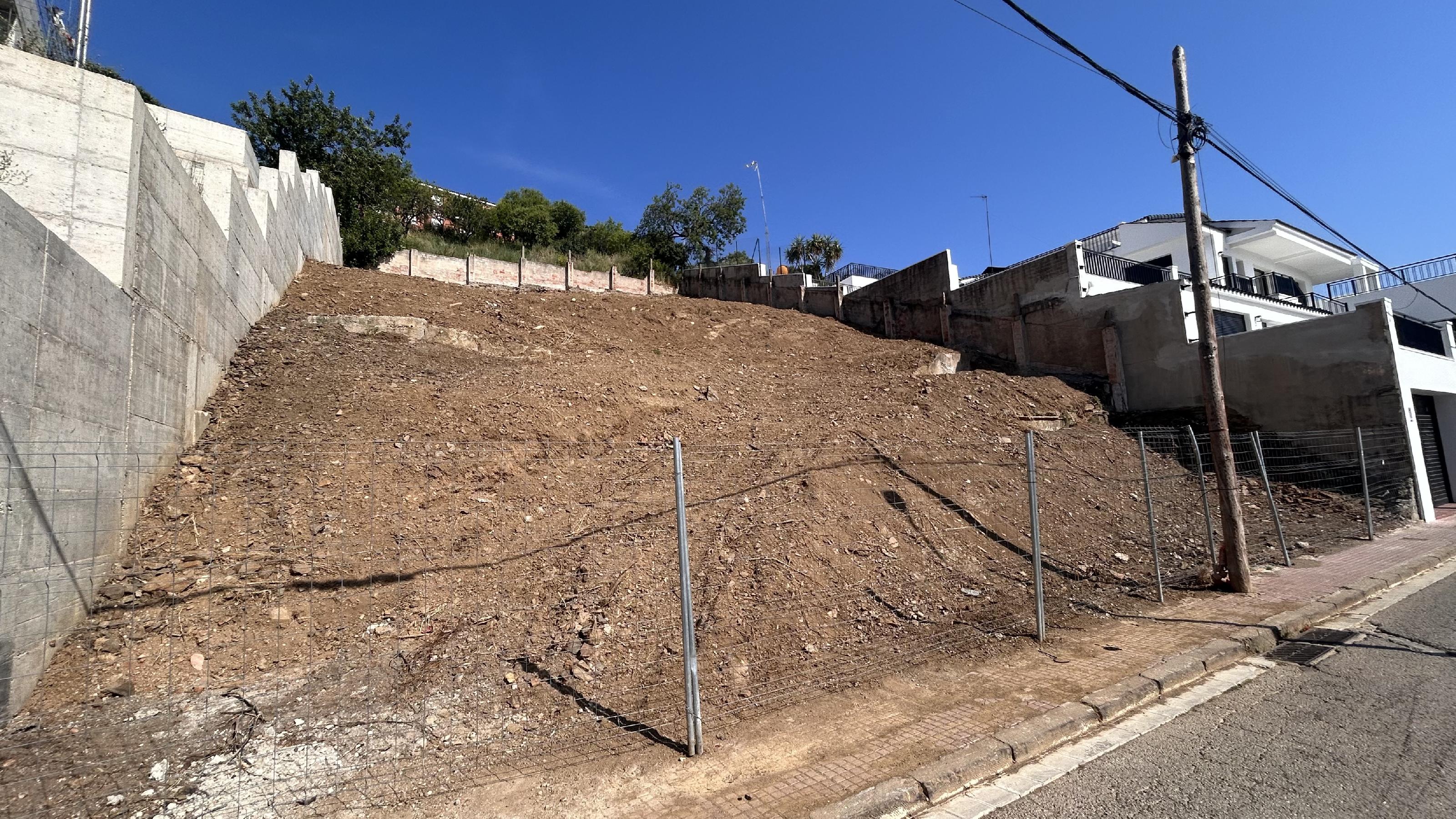 Imagen 8 Solar Urbano en venta en Esplugues De Llobregat / Junto al colegio la Miranda Esplugues d...