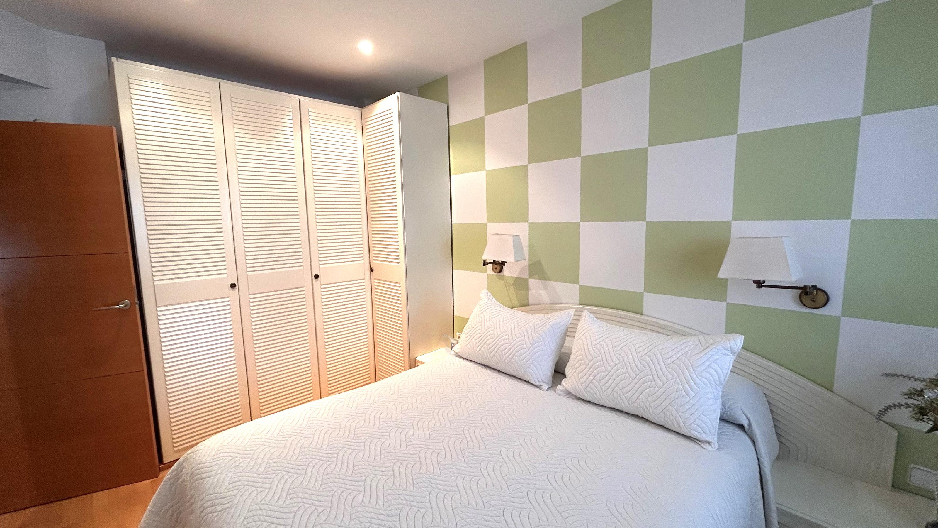 Imagen 17 Piso en venta en Sant Boi De Llobregat / Próximo a la plaza Cataluña zona Vinyets