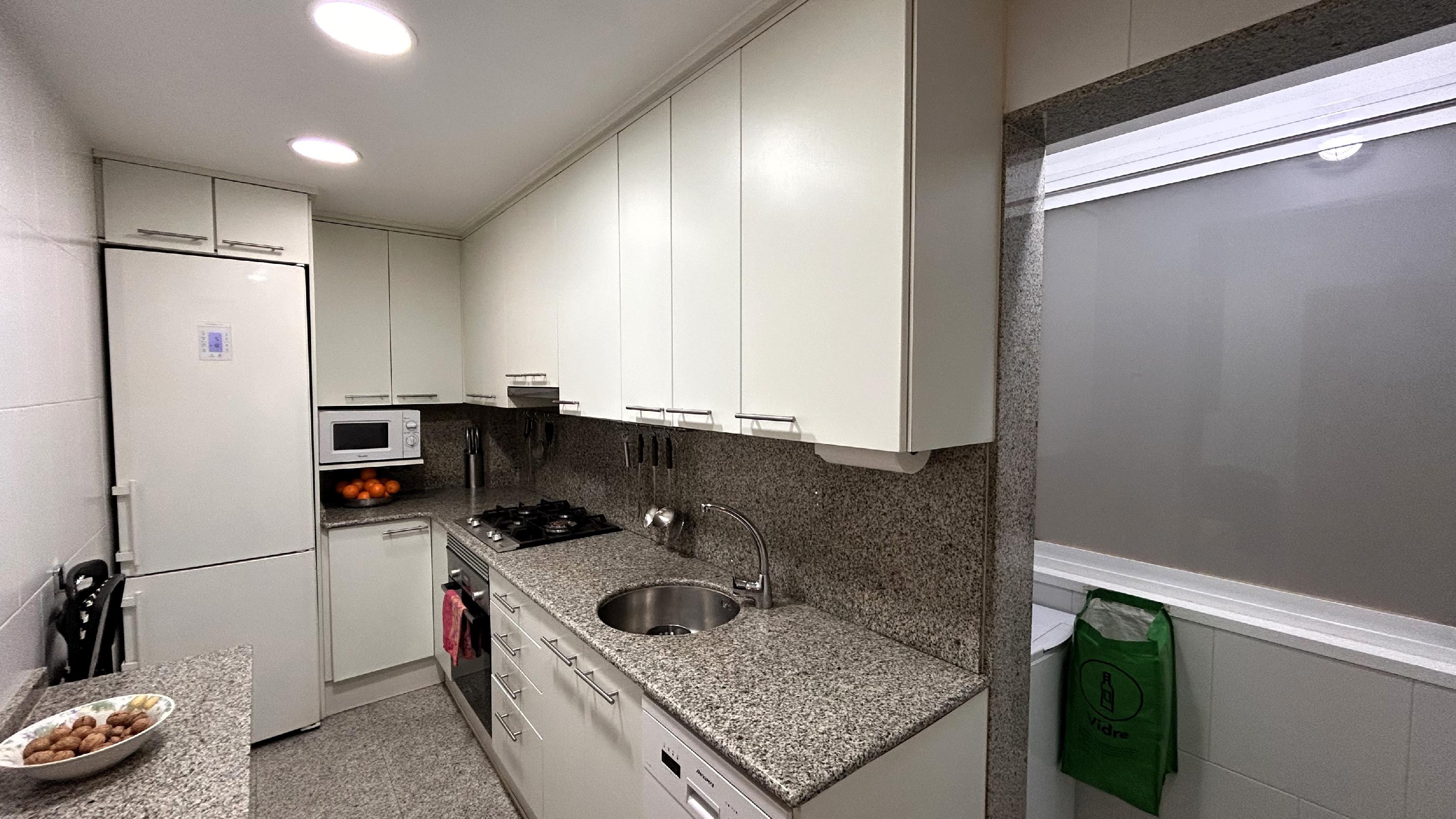 Imagen 10 Piso en venta en Sant Boi De Llobregat / Próximo a la plaza Cataluña zona Vinyets