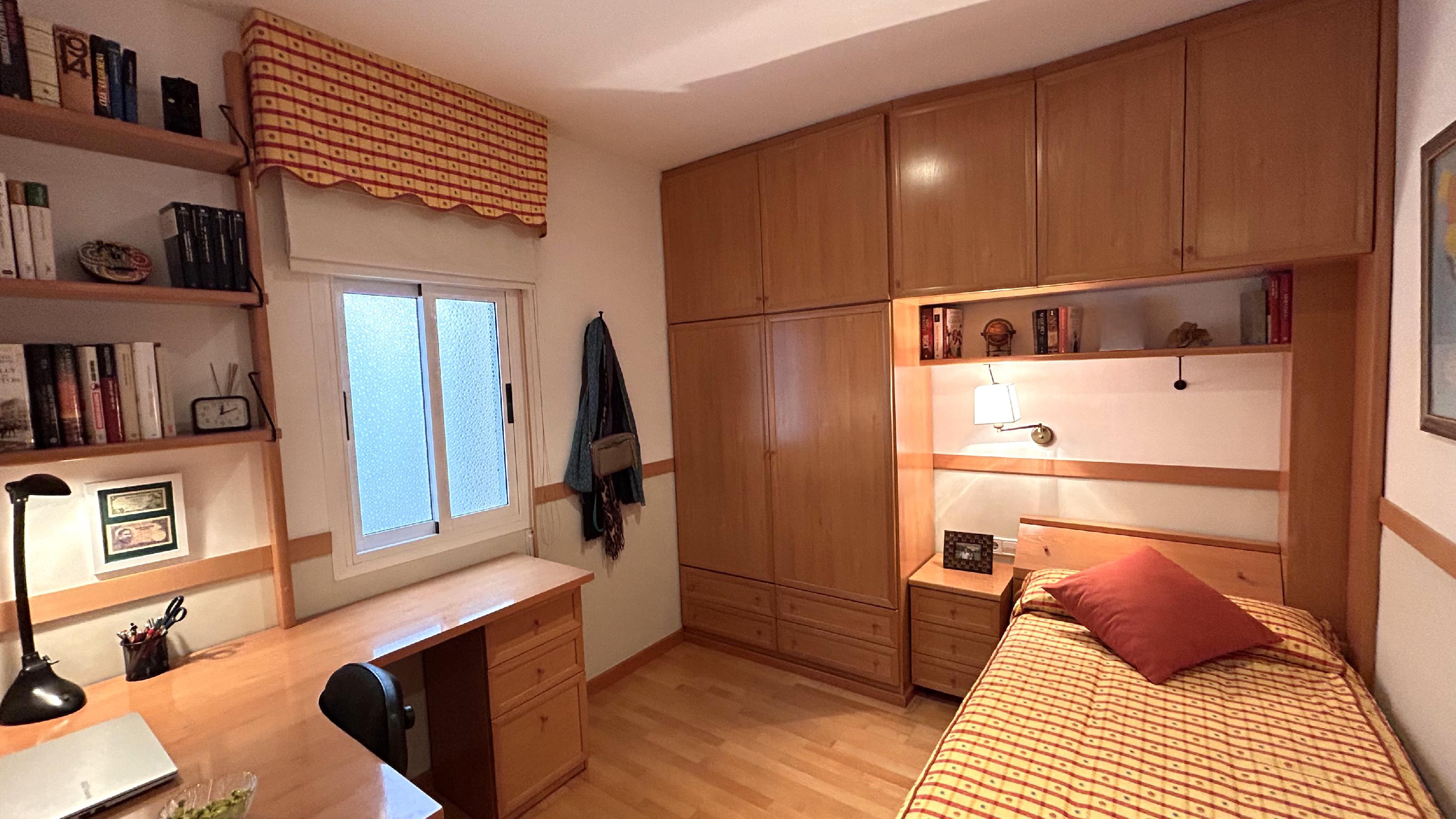Imagen 20 Piso en venta en Sant Boi De Llobregat / Próximo a la plaza Cataluña zona Vinyets