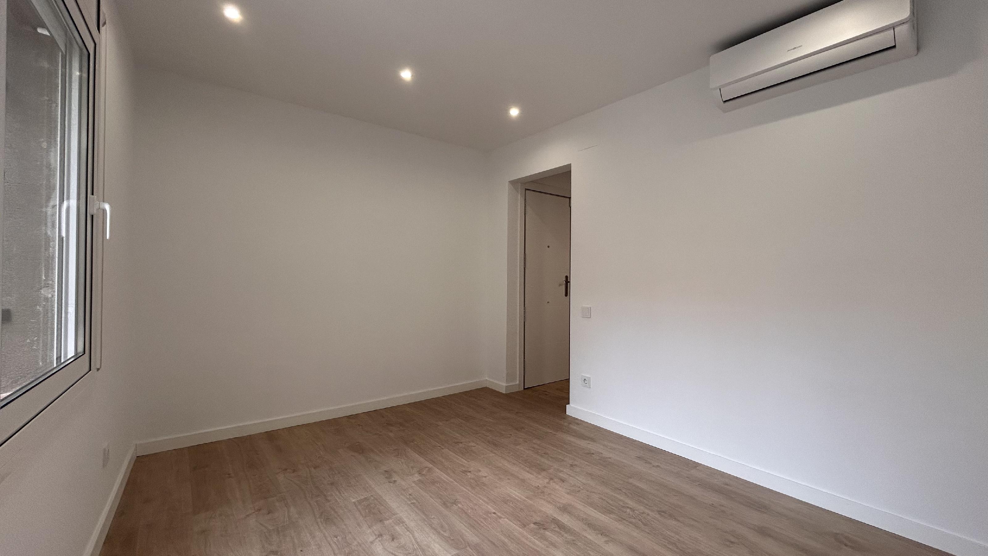Imagen 28 Planta Baja en venta en Papiol El / Junto al centro de la población.