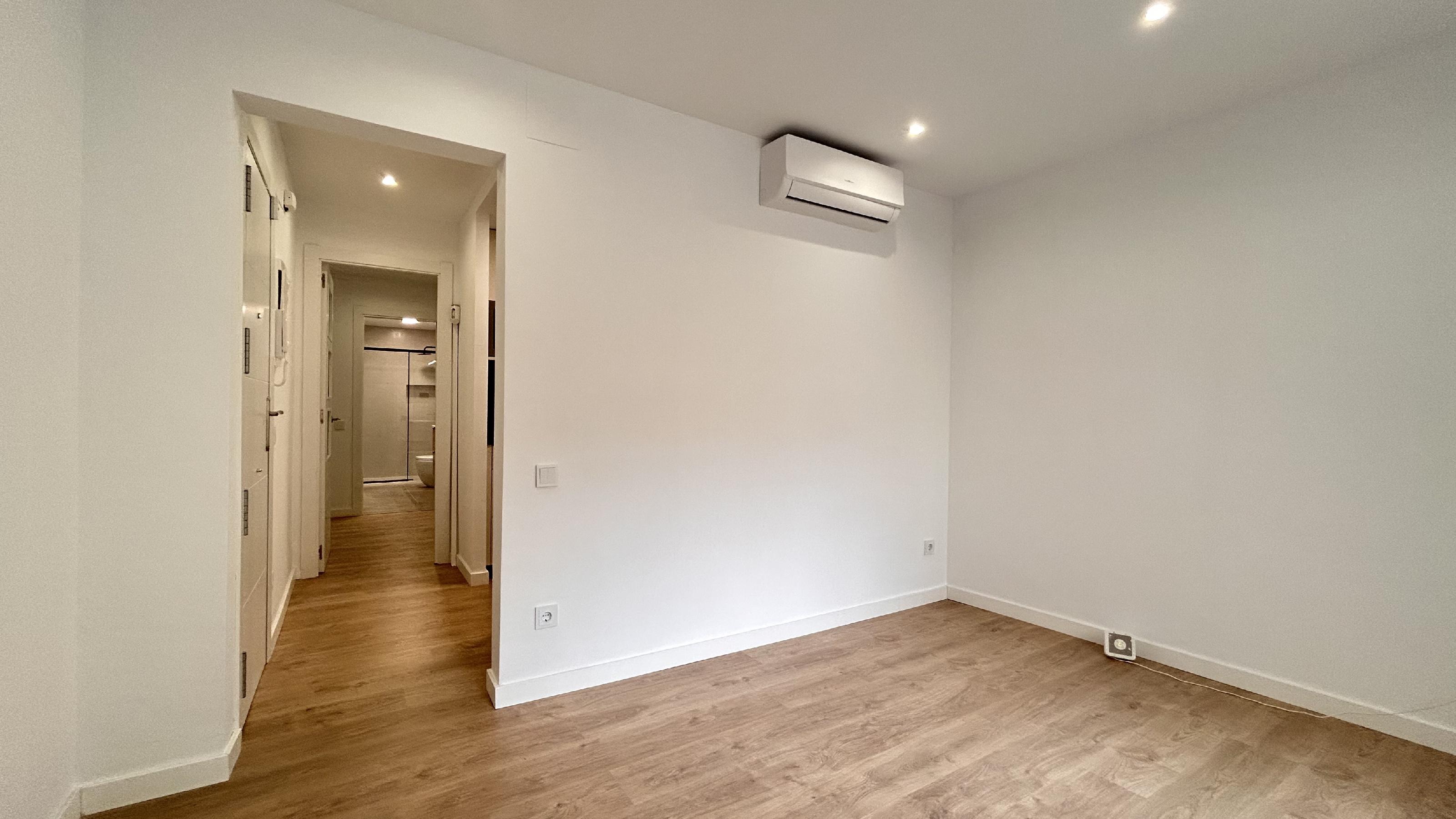 Imagen 29 Planta Baja en venta en Papiol El / Junto al centro de la población.