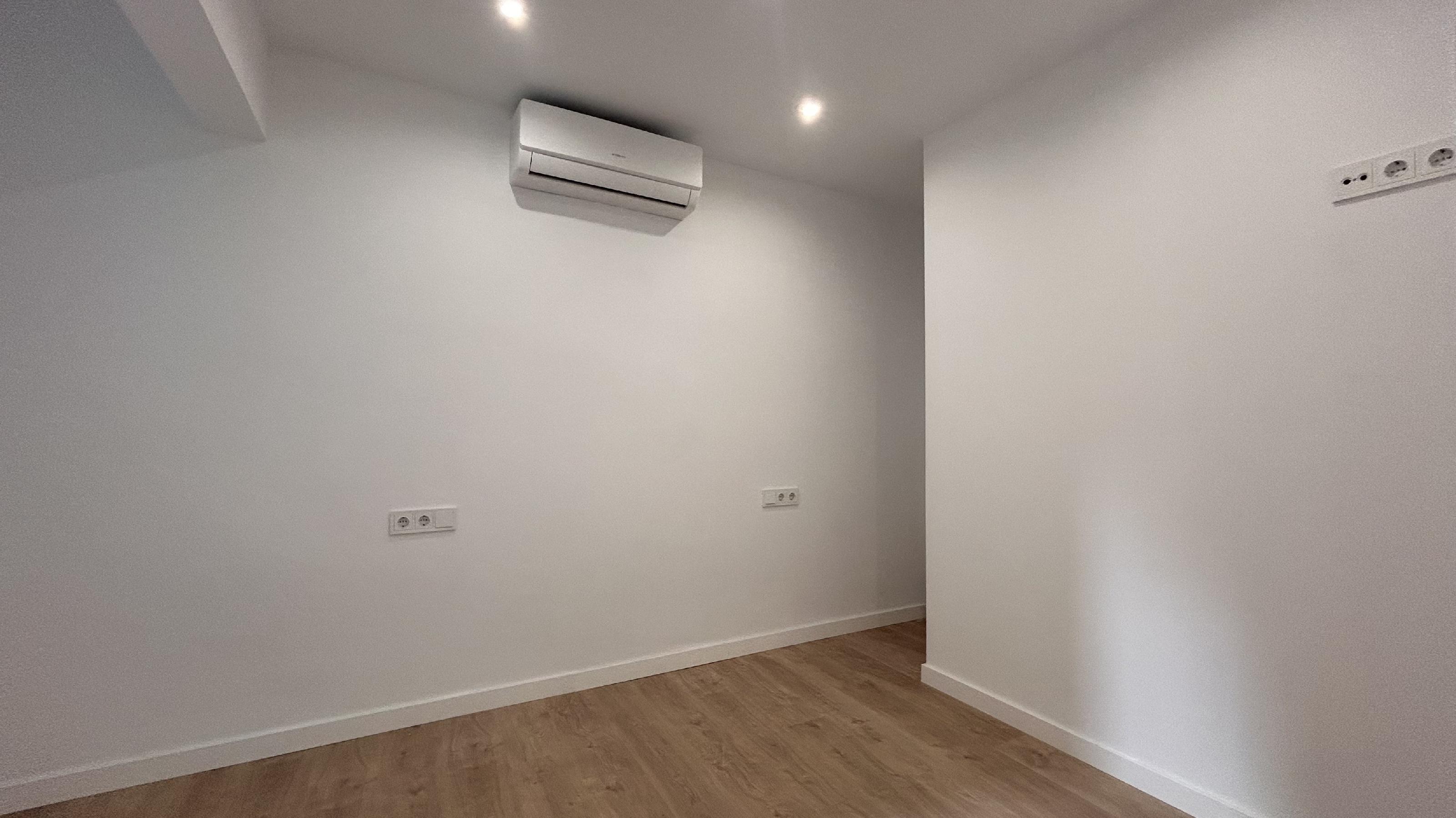 Imagen 20 Planta Baja en venta en Papiol El / Junto al centro de la población.