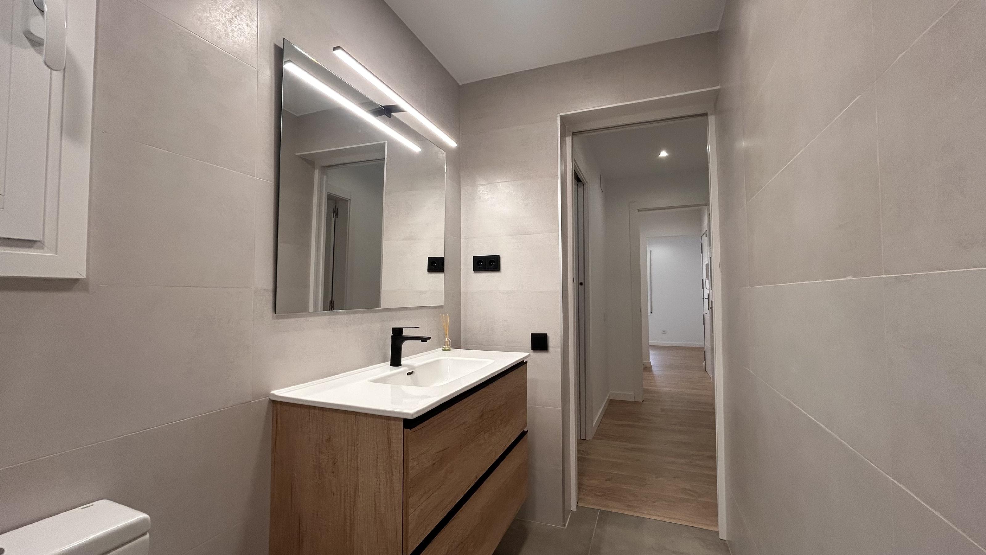 Imagen 17 Planta Baja en venta en Papiol El / Junto al centro de la población.