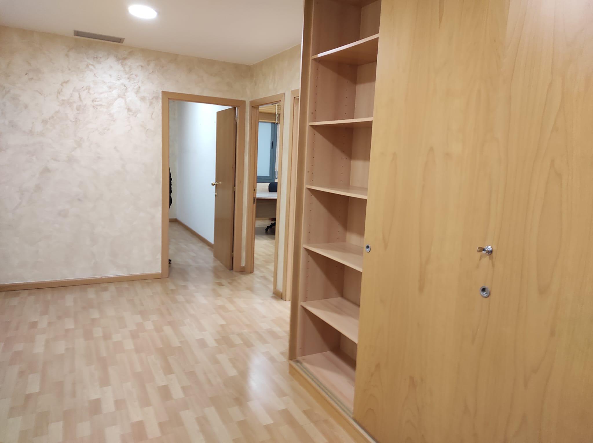 Imagen 13 Oficina Comercial en alquiler en Sant Just Desvern / Entre Rambla Modolell y carrer Bonavista