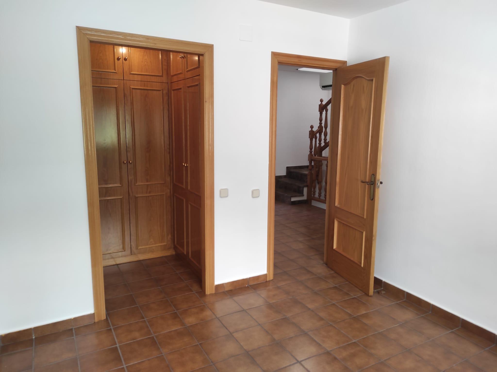 Imagen 15 Casa Aislada en alquiler en Esplugues De Llobregat / Junto hospital Sant Joan De Deu