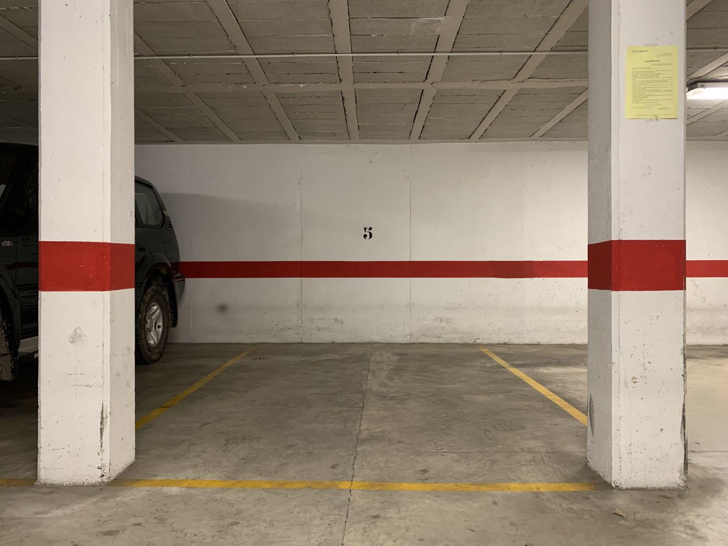 Imagen 1 Parking Coche en venta en Sant Just Desvern / Cerca hotel nh y ronda de direccion barcelona