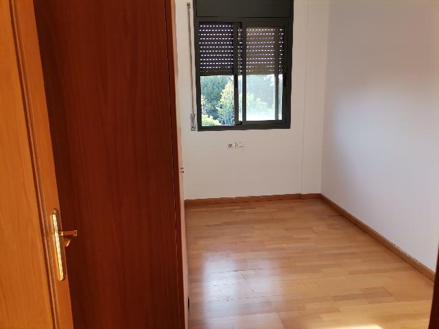 Imagen 25 Inmueble 273049 - Dúplex en alquiler en Esplugues De Llobregat / Centro junto jardines de Can Tinture y Laur...