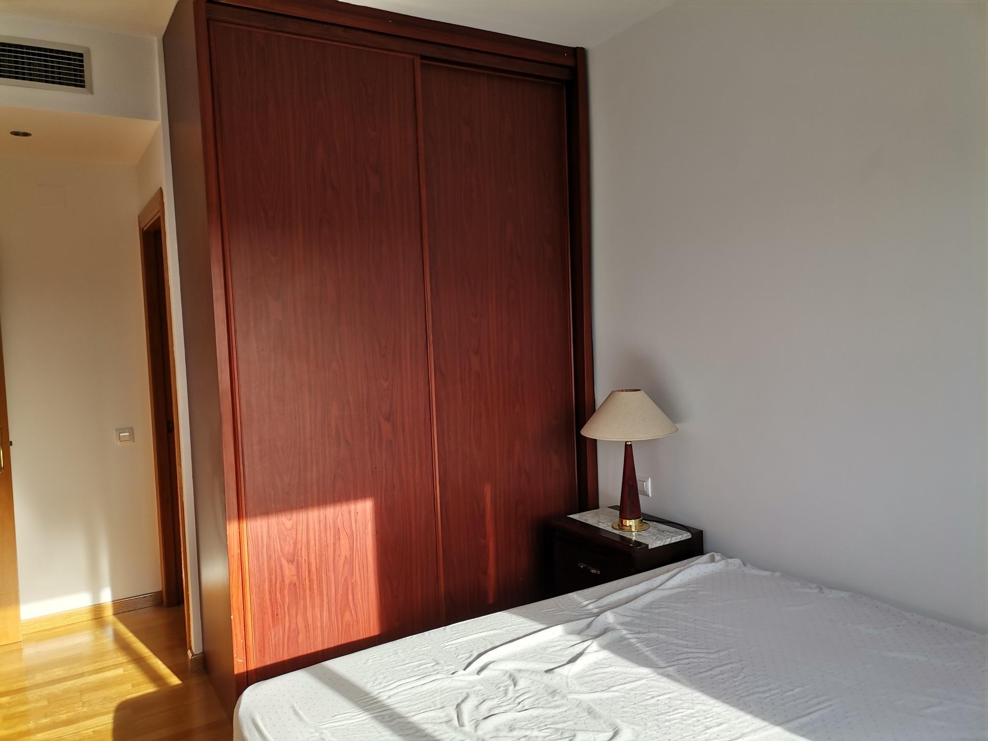 Imagen 35 Dúplex en alquiler en Esplugues De Llobregat / Centro junto jardines de Can Tinture y Laur...