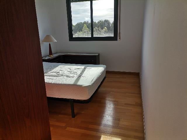 Imagen 36 Inmueble 273049 - Dúplex en alquiler en Esplugues De Llobregat / Centro junto jardines de Can Tinture y Laur...