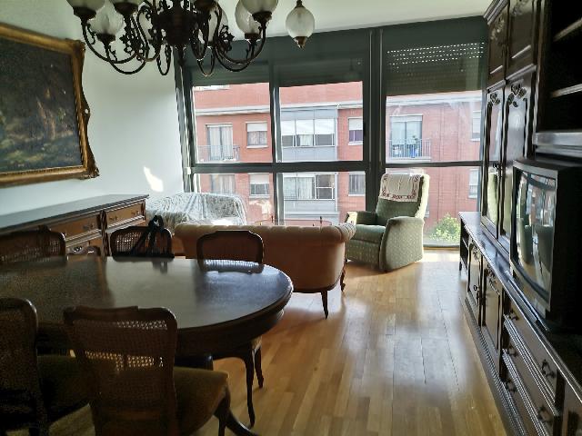 Imagen 3 Inmueble 273049 - Dúplex en alquiler en Esplugues De Llobregat / Centro junto jardines de Can Tinture y Laur...