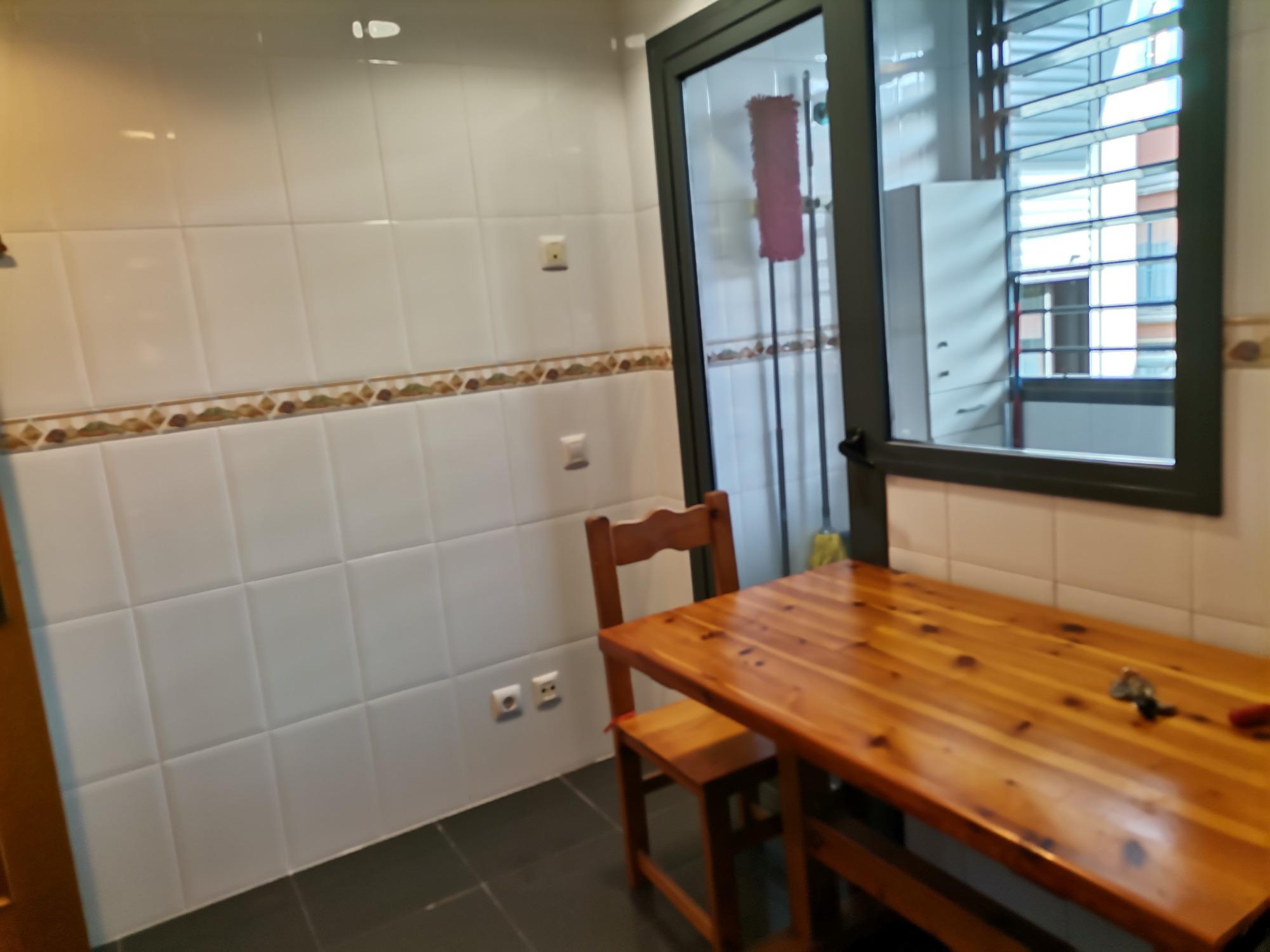 Imagen 16 Dúplex en alquiler en Esplugues De Llobregat / Centro junto jardines de Can Tinture y Laur...