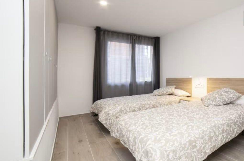 Imagen 9 Dúplex en venta en Hospitalet De Llobregat L´ / Junto Instituto Margarida Xirgu y carrer...