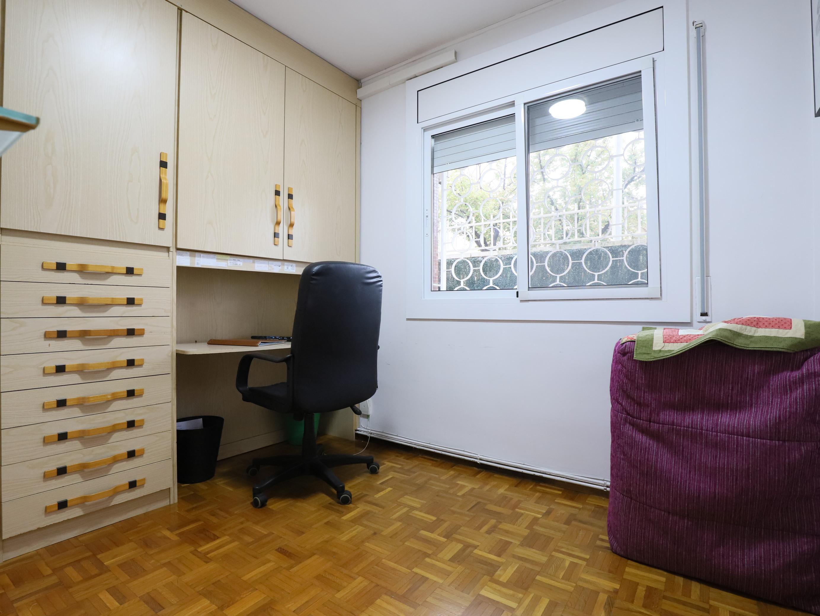 Imagen 38 Planta Baja en venta en Esplugues De Llobregat / Cap Lluis Millet y clinica Nostra Senyora...