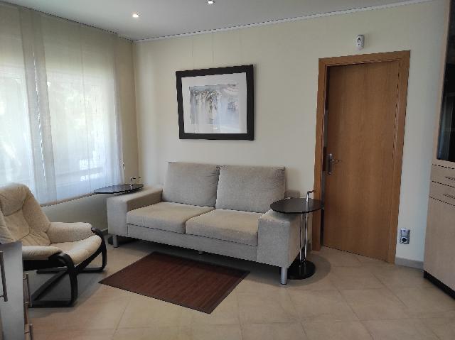 Imagen 3 Inmueble 293278 - Piso en venta en Esplugues De Llobregat / Avda Cornella junto Caprabo