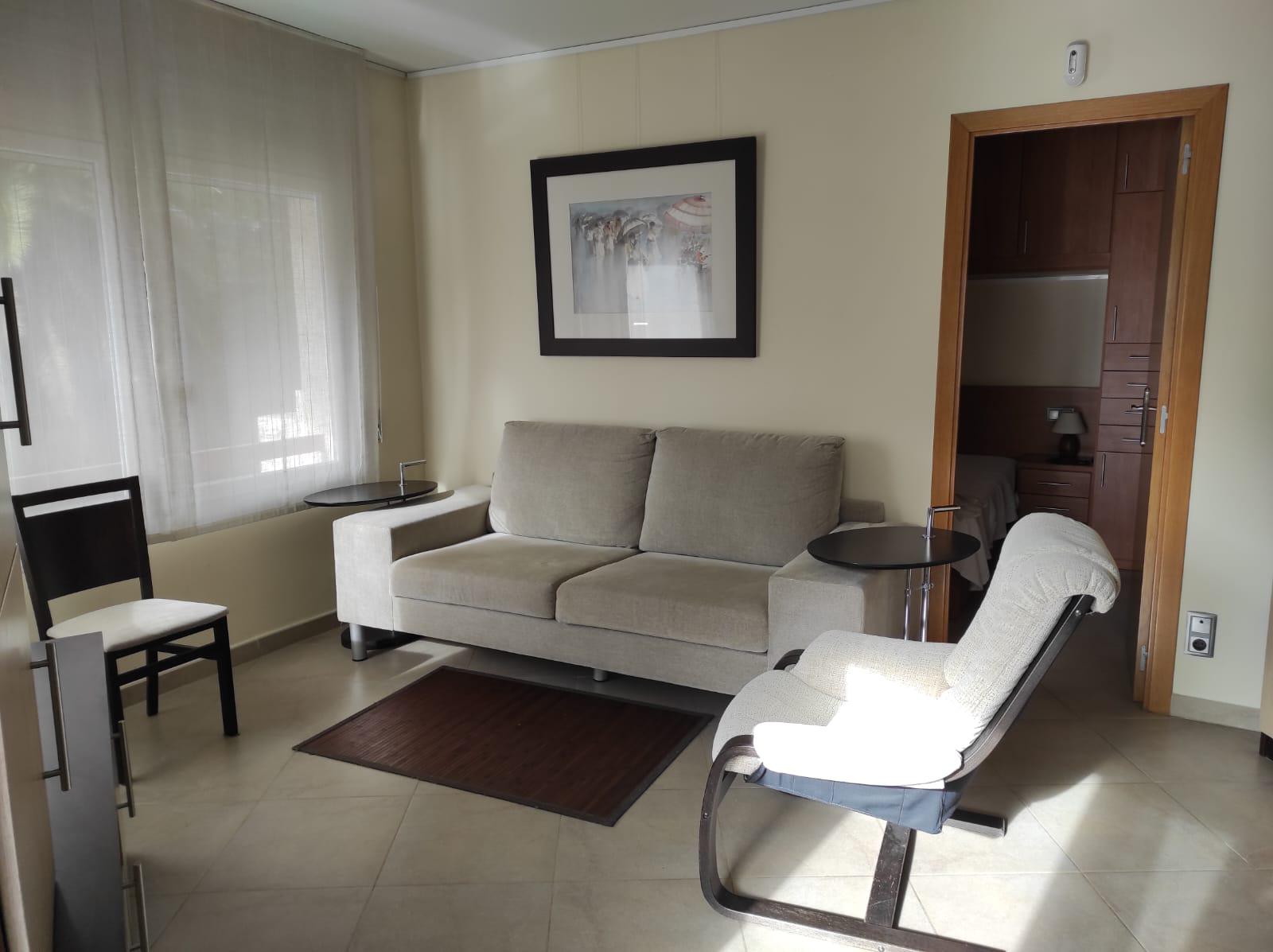 Imagen 1 Piso en venta en Esplugues De Llobregat / Avda Cornella junto Caprabo