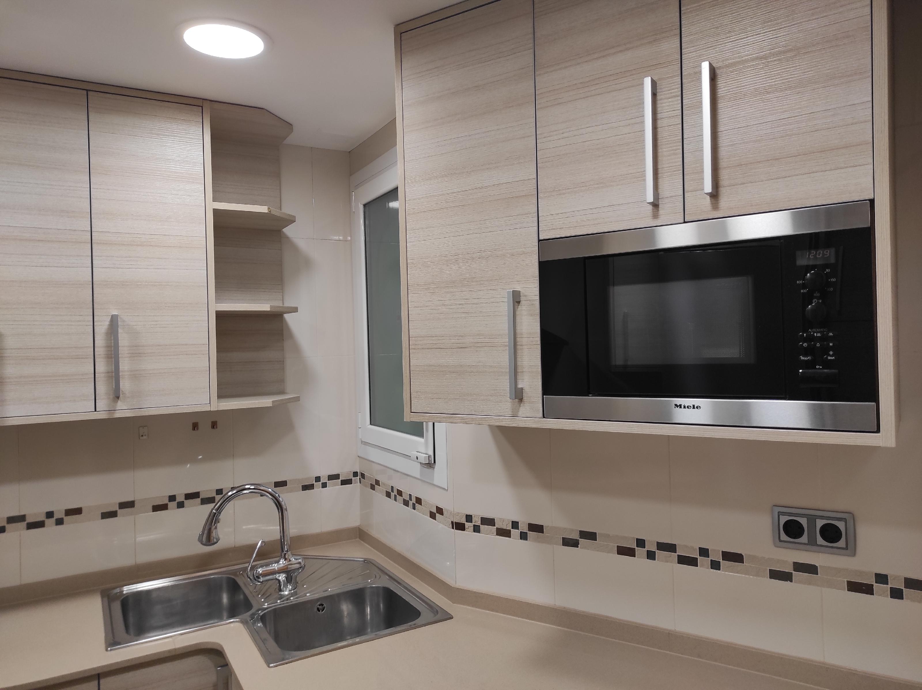 Imagen 11 Piso en venta en Esplugues De Llobregat / Avda Cornella junto Caprabo