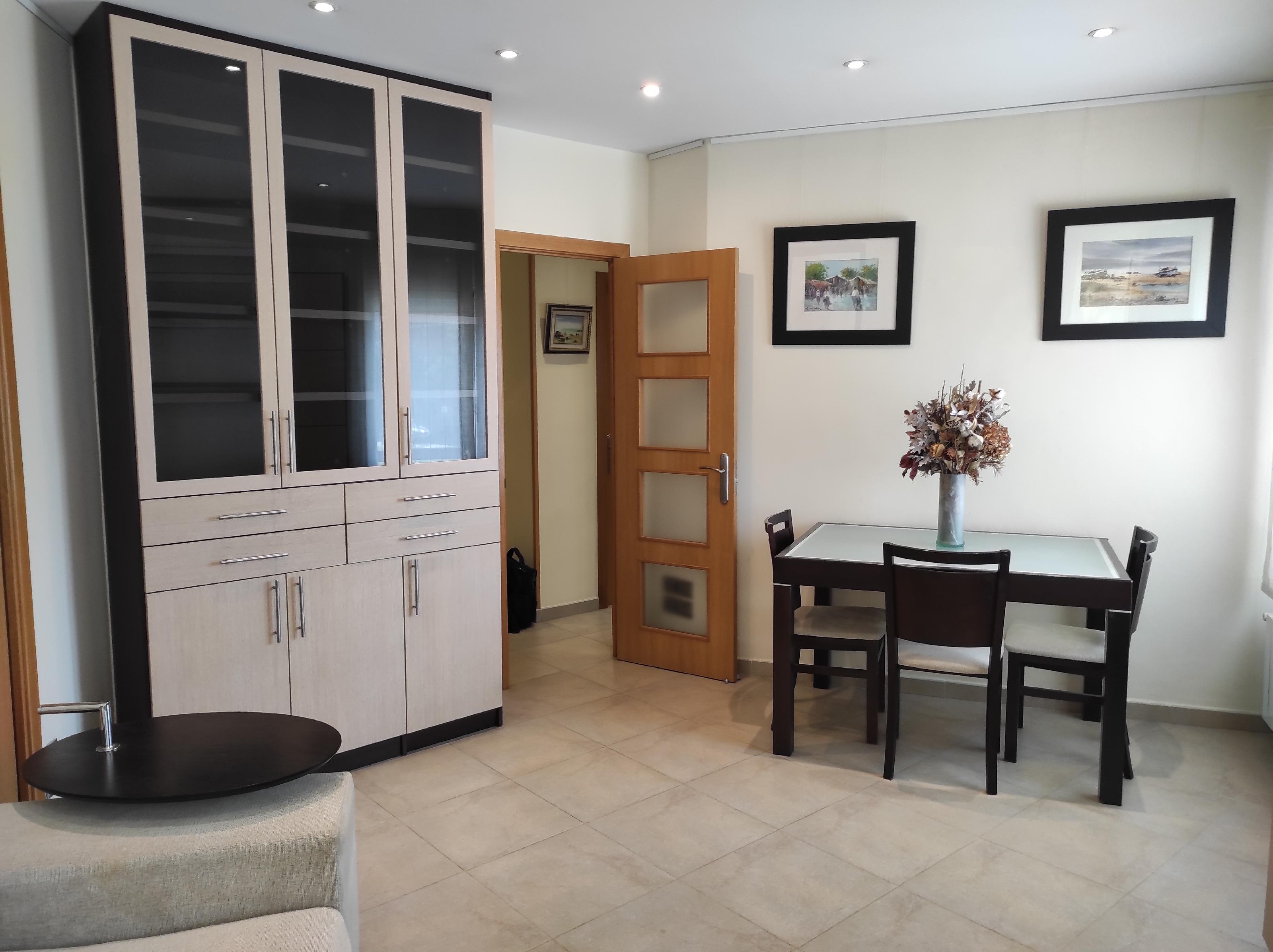 Imagen 1 Piso en venta en Esplugues De Llobregat / Avda Cornella junto Caprabo