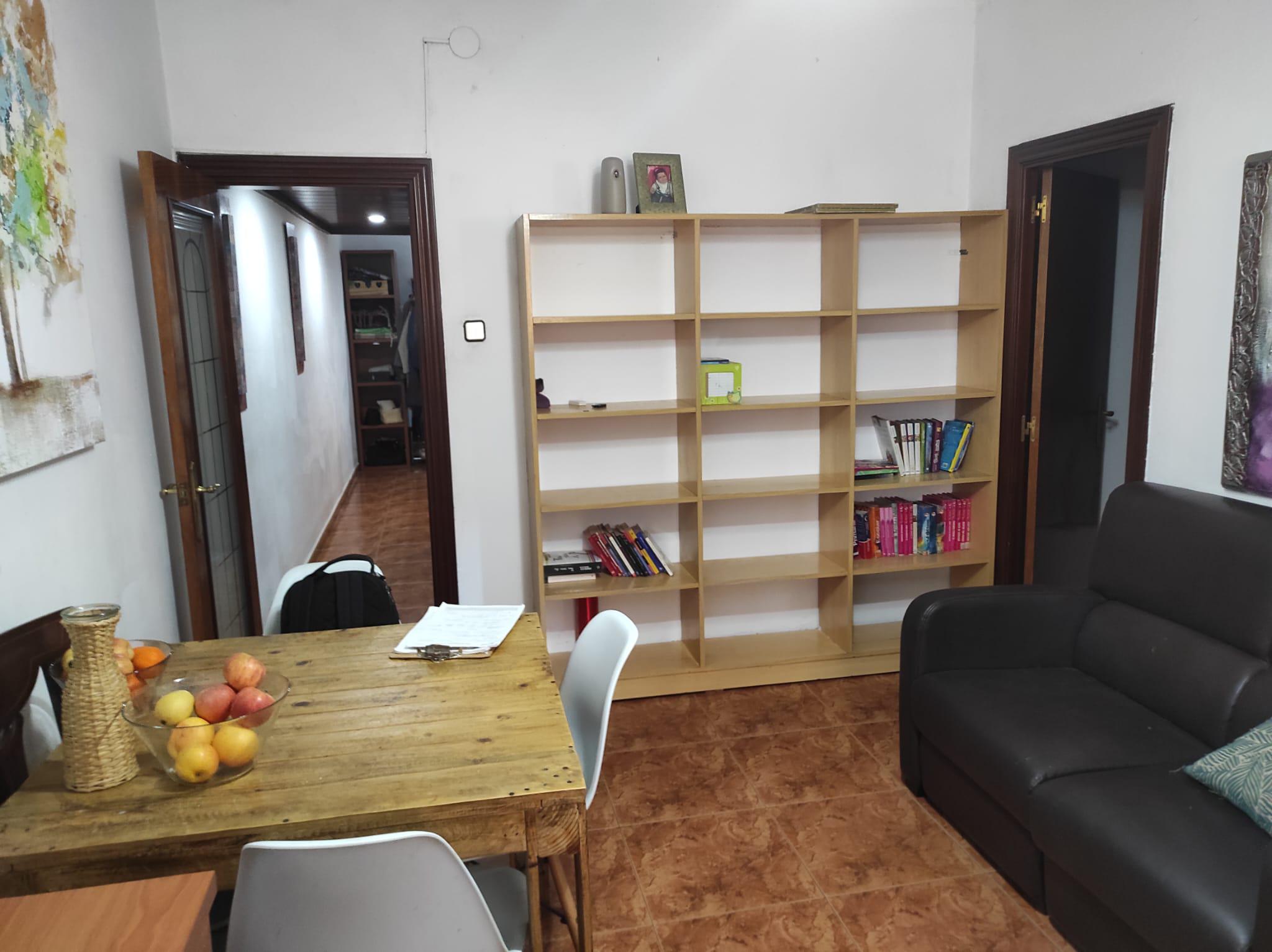 Imagen 4 Piso en venta en Esplugues De Llobregat / Junto plaza de Sant Lluis De Gonzaga, cerca Merc...