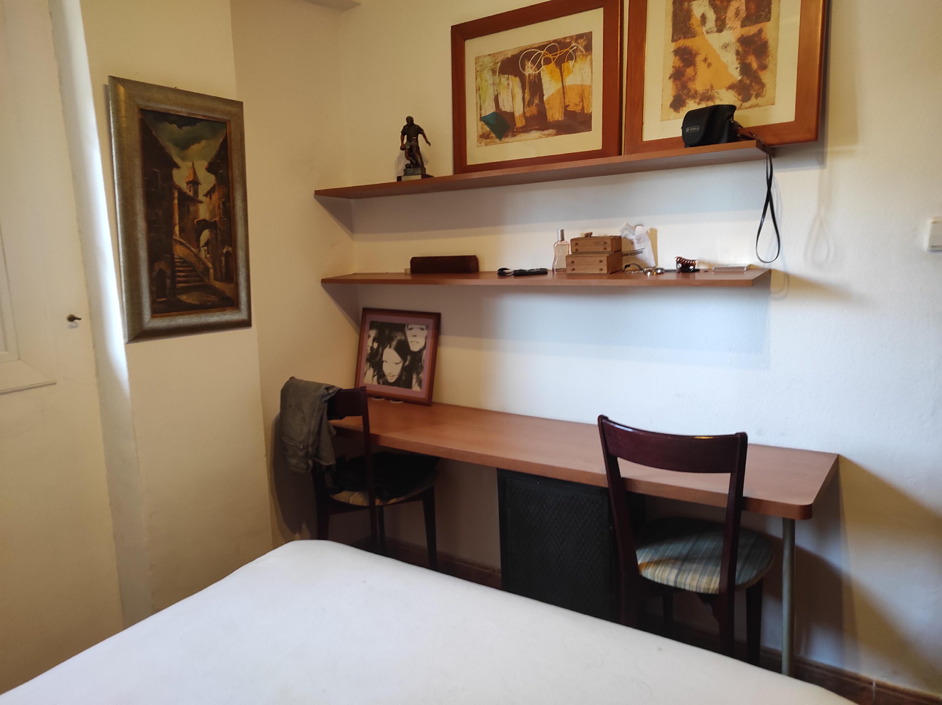 Imagen 20 Piso en venta en Esplugues De Llobregat / Junto plaza de Sant Lluis De Gonzaga, cerca Merc...