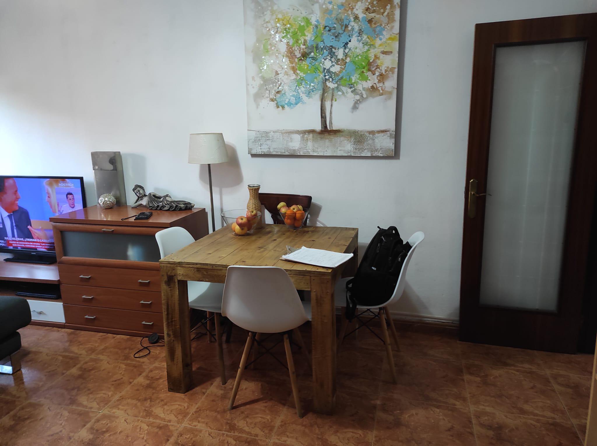 Imagen 5 Piso en venta en Esplugues De Llobregat / Junto plaza de Sant Lluis De Gonzaga, cerca Merc...