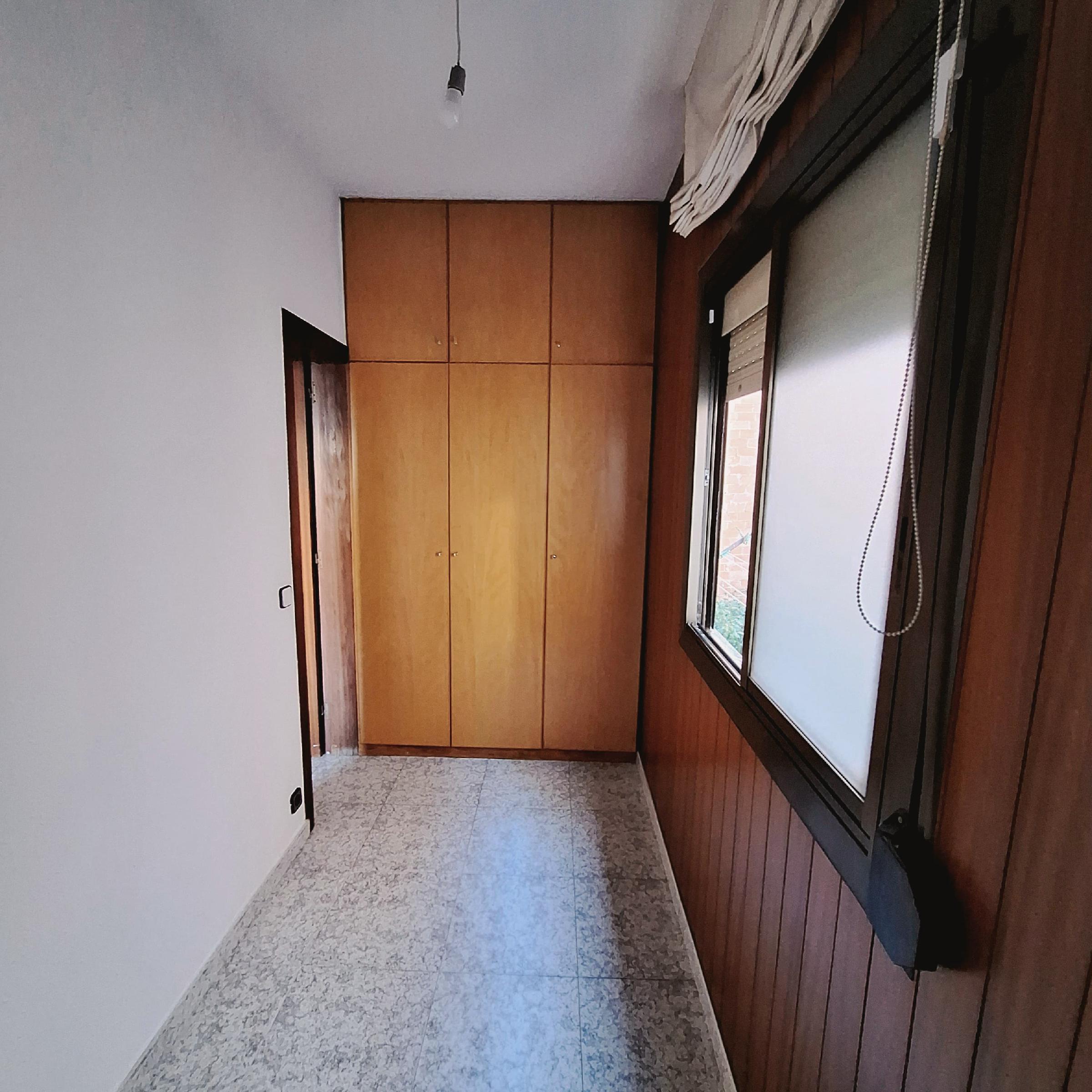 Imagen 36 Piso en venta en Barcelona / Cerca metro Lesseos y junto carrer Gran De Gracia  