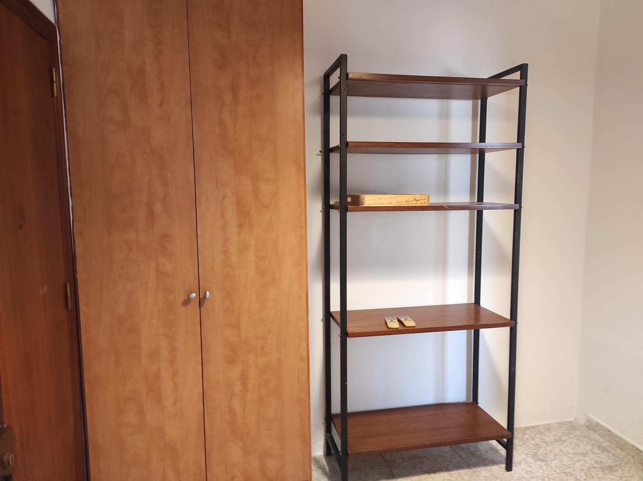 Imagen 33 Piso en venta en Barcelona / Cerca metro Lesseos y junto carrer Gran De Gracia  